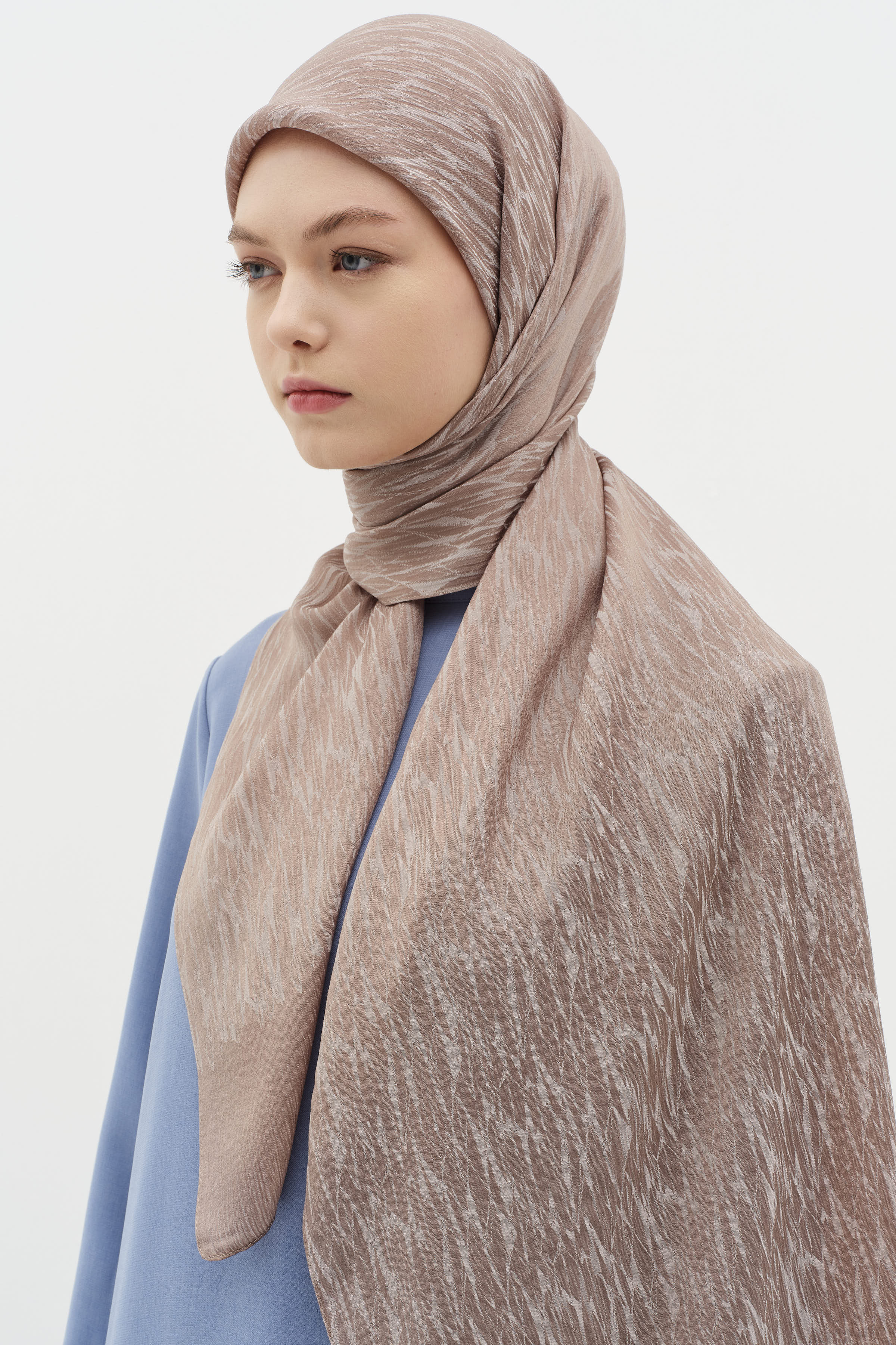 Karışık Desenli Floş Şal - Kum TUĞBA