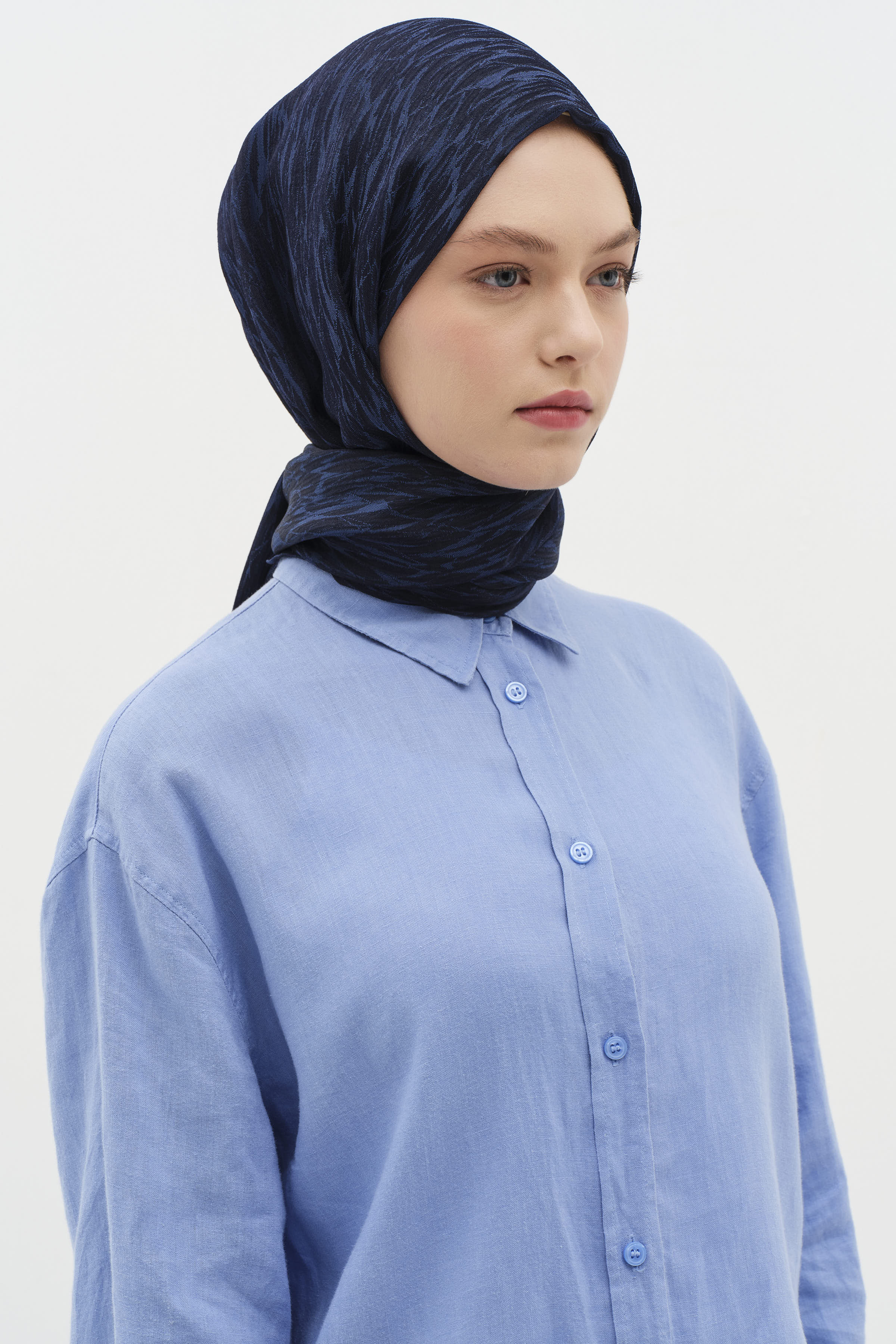 Karışık Desenli Floş Şal - Lacivert TUGBA