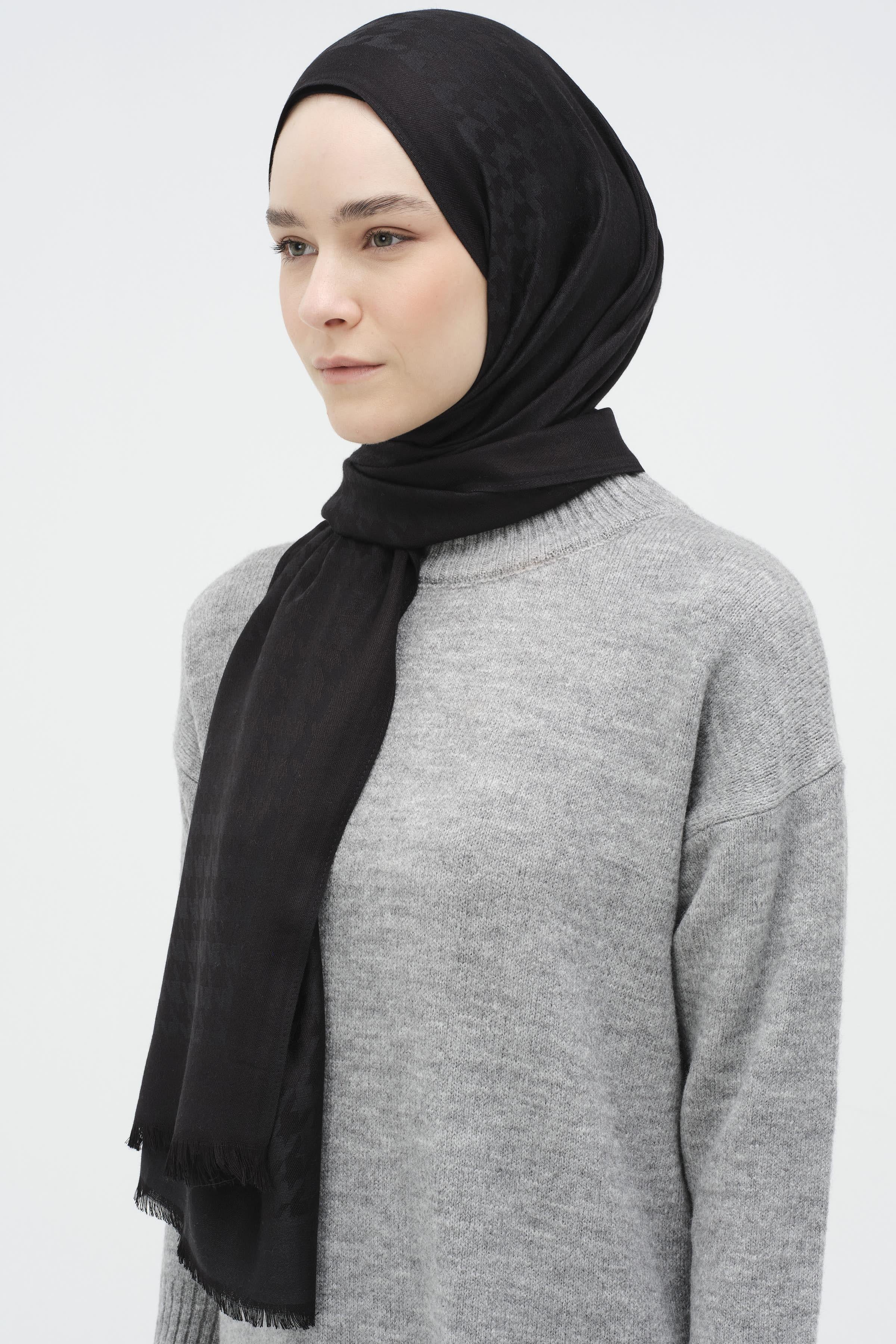 Kazayağı Desen Viskon Şal - Siyah TUGBA