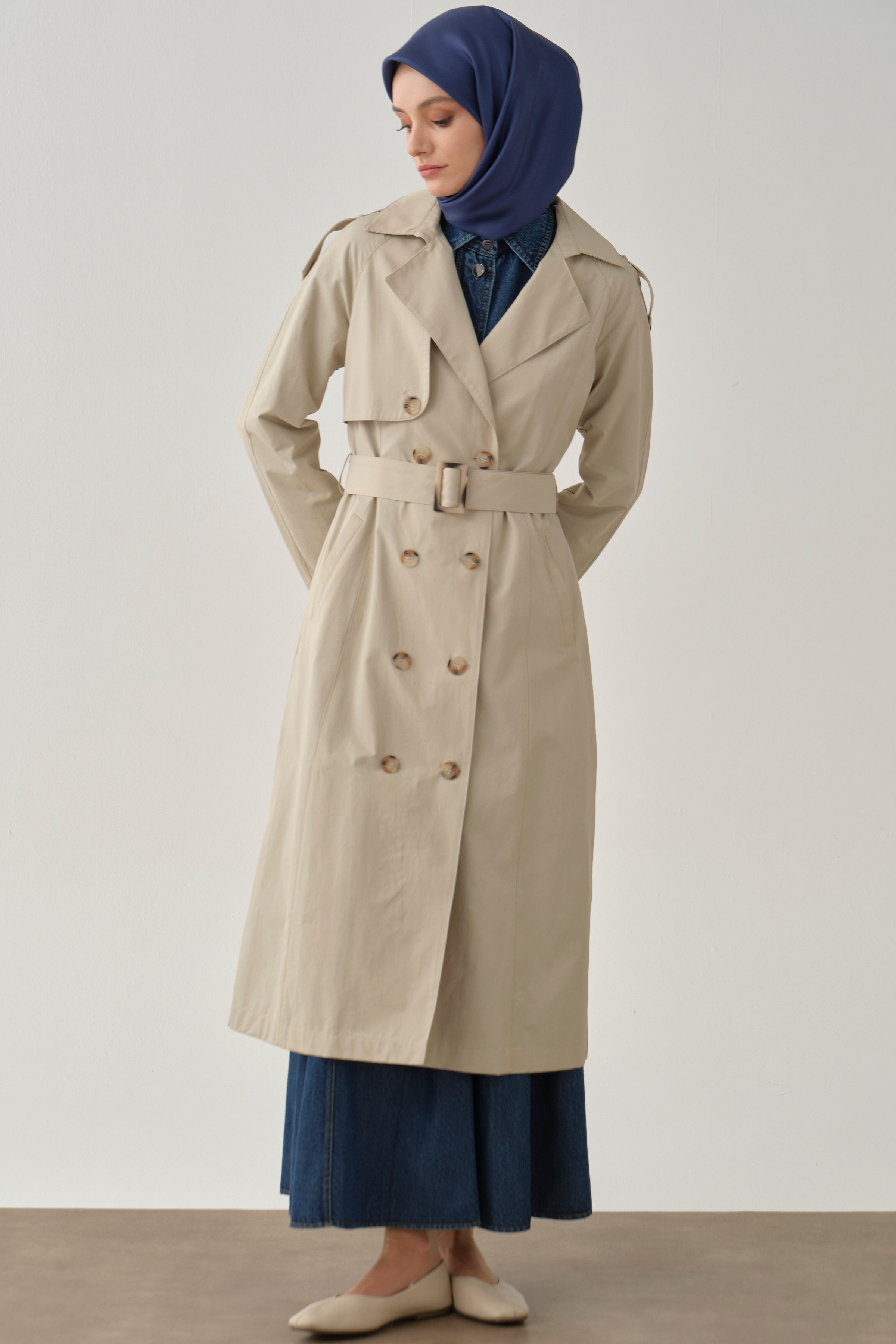 Kemerli Apoletli Trençkot - Bej TUGBA