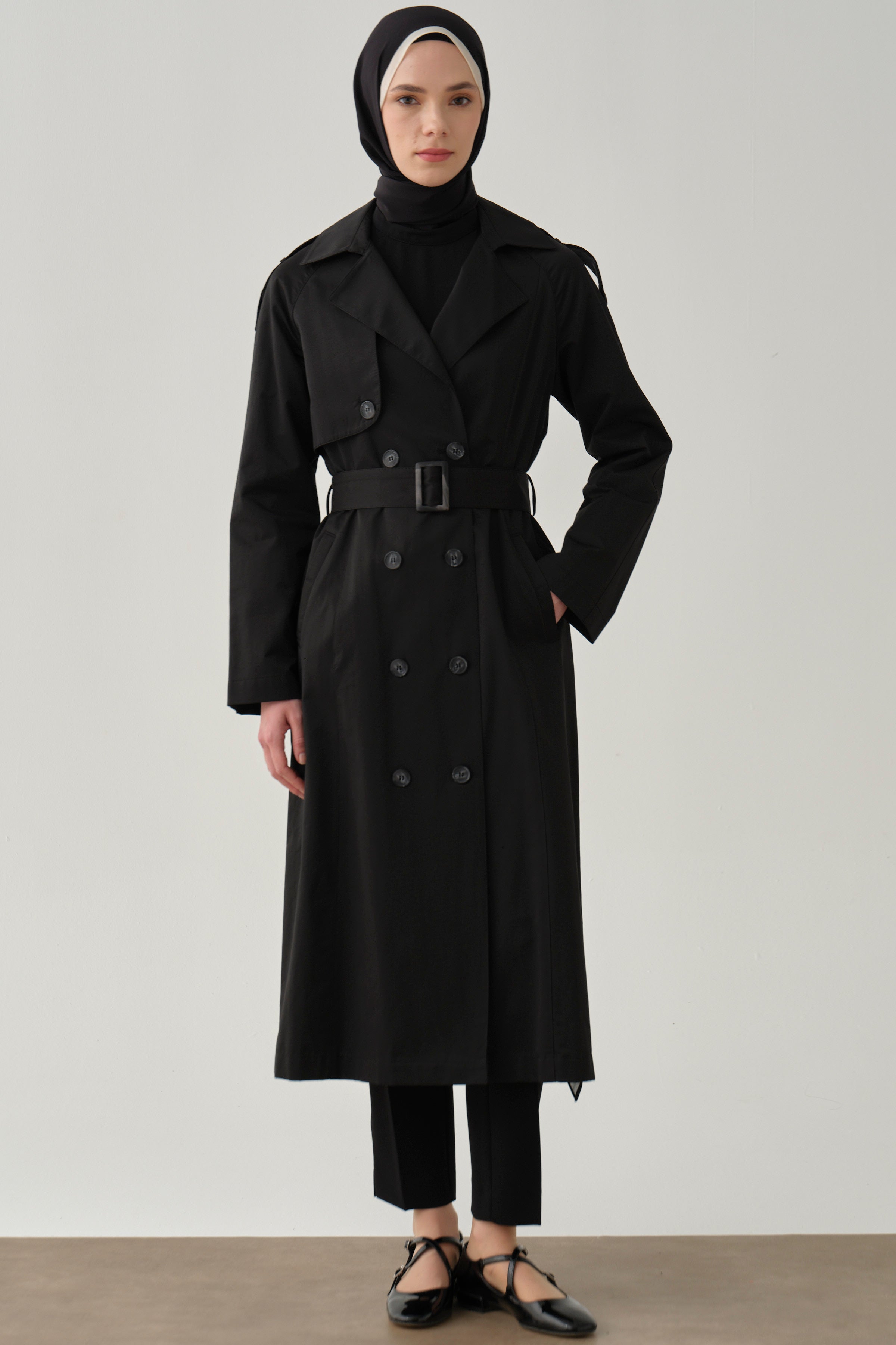 Kemerli Apoletli Trençkot - Siyah TUGBA