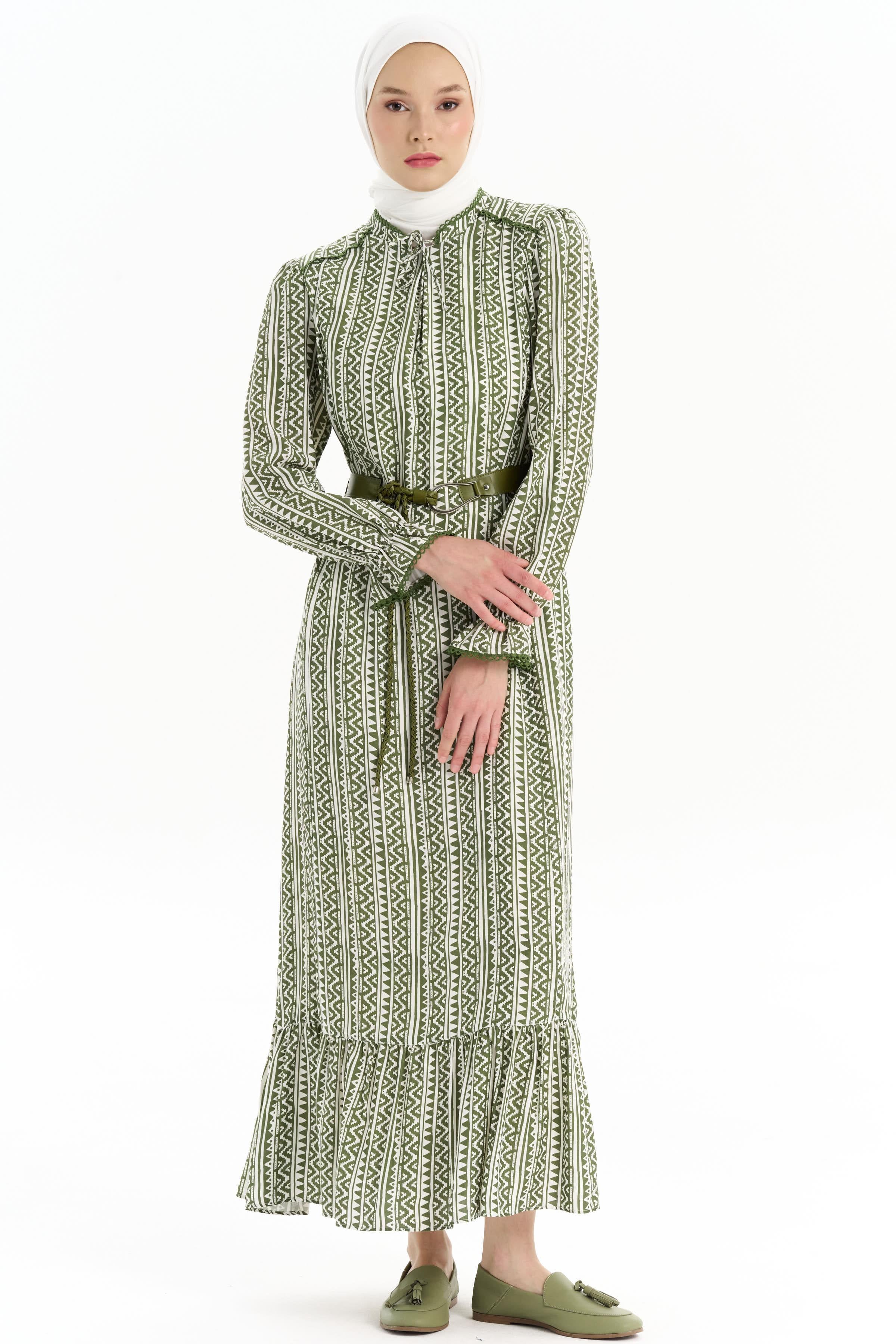 Kemerli Büzgü Detaylı Desenli Elbise - Haki TUGBA