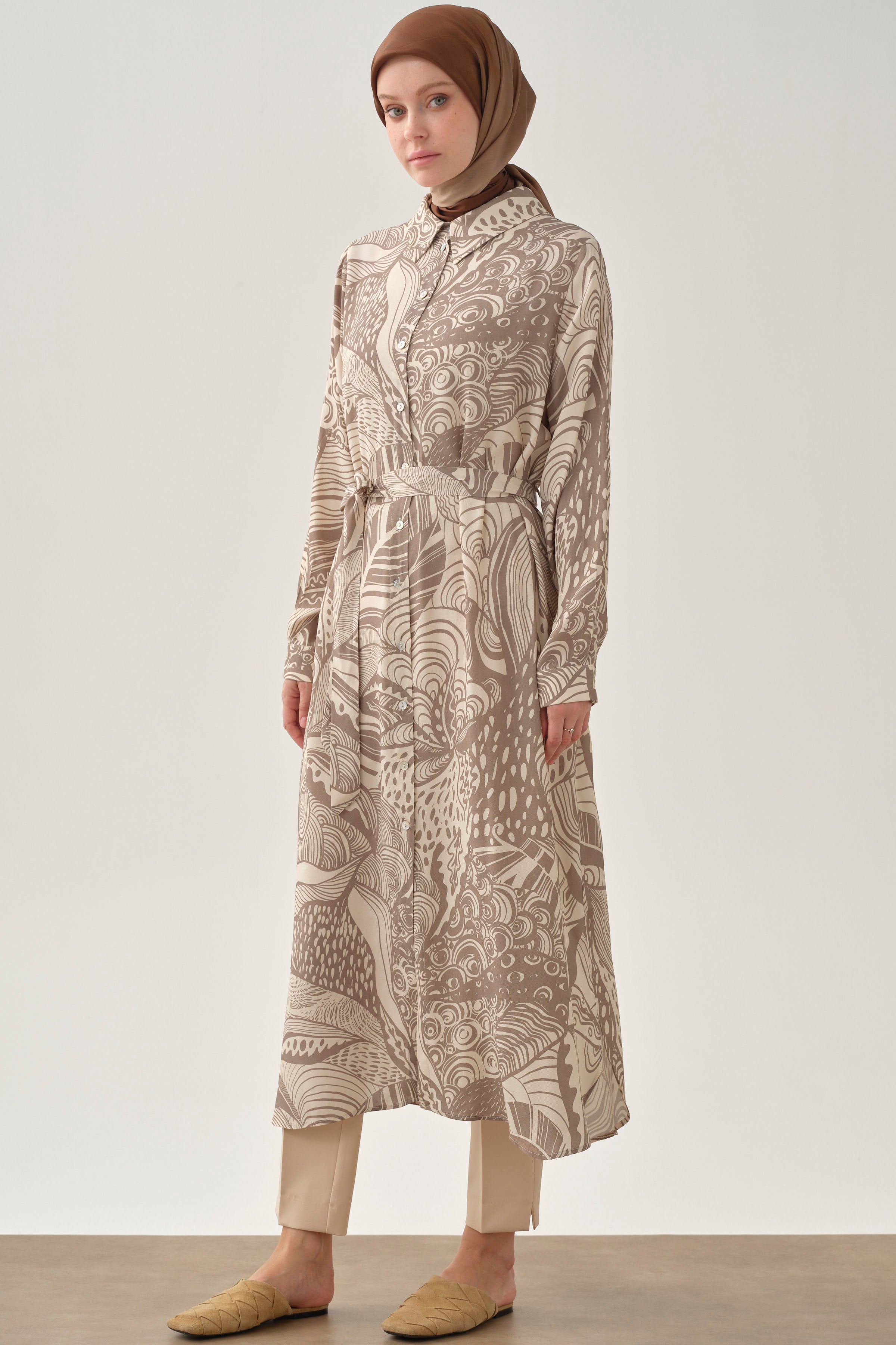 Kemerli Desenli Uzun Tunik - Vizon TUGBA