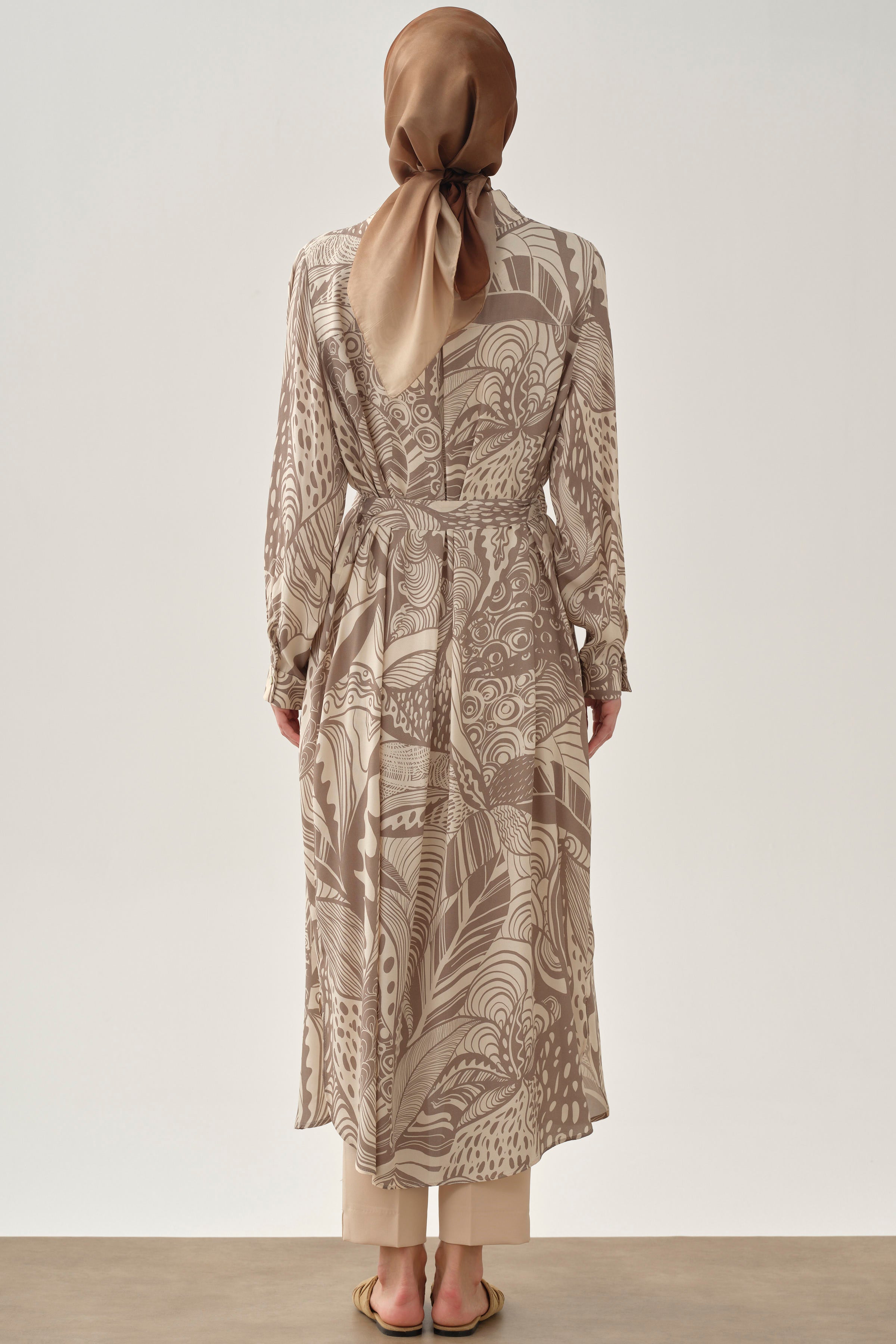 Kemerli Desenli Uzun Tunik - Vizon TUGBA