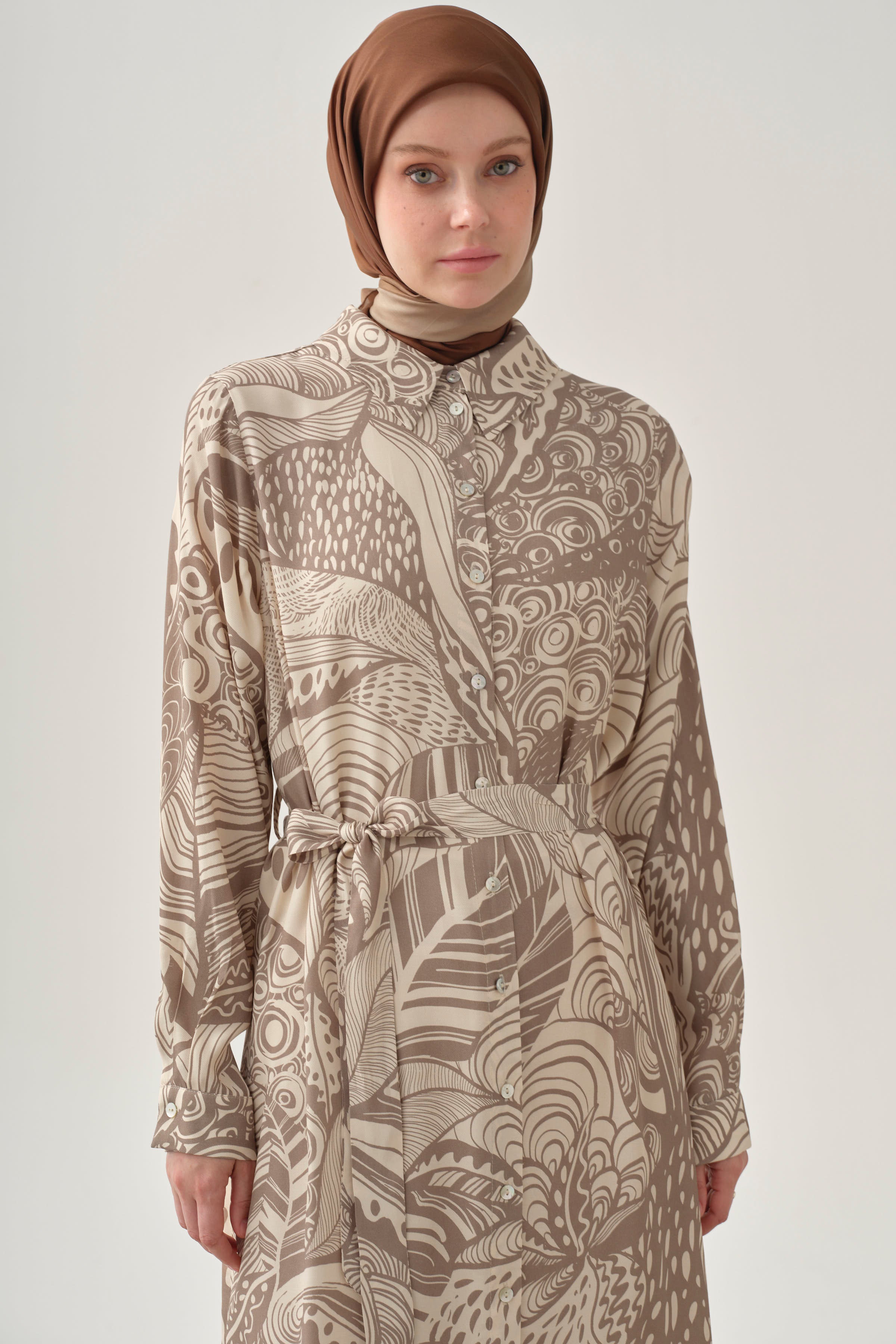 Kemerli Desenli Uzun Tunik - Vizon TUGBA