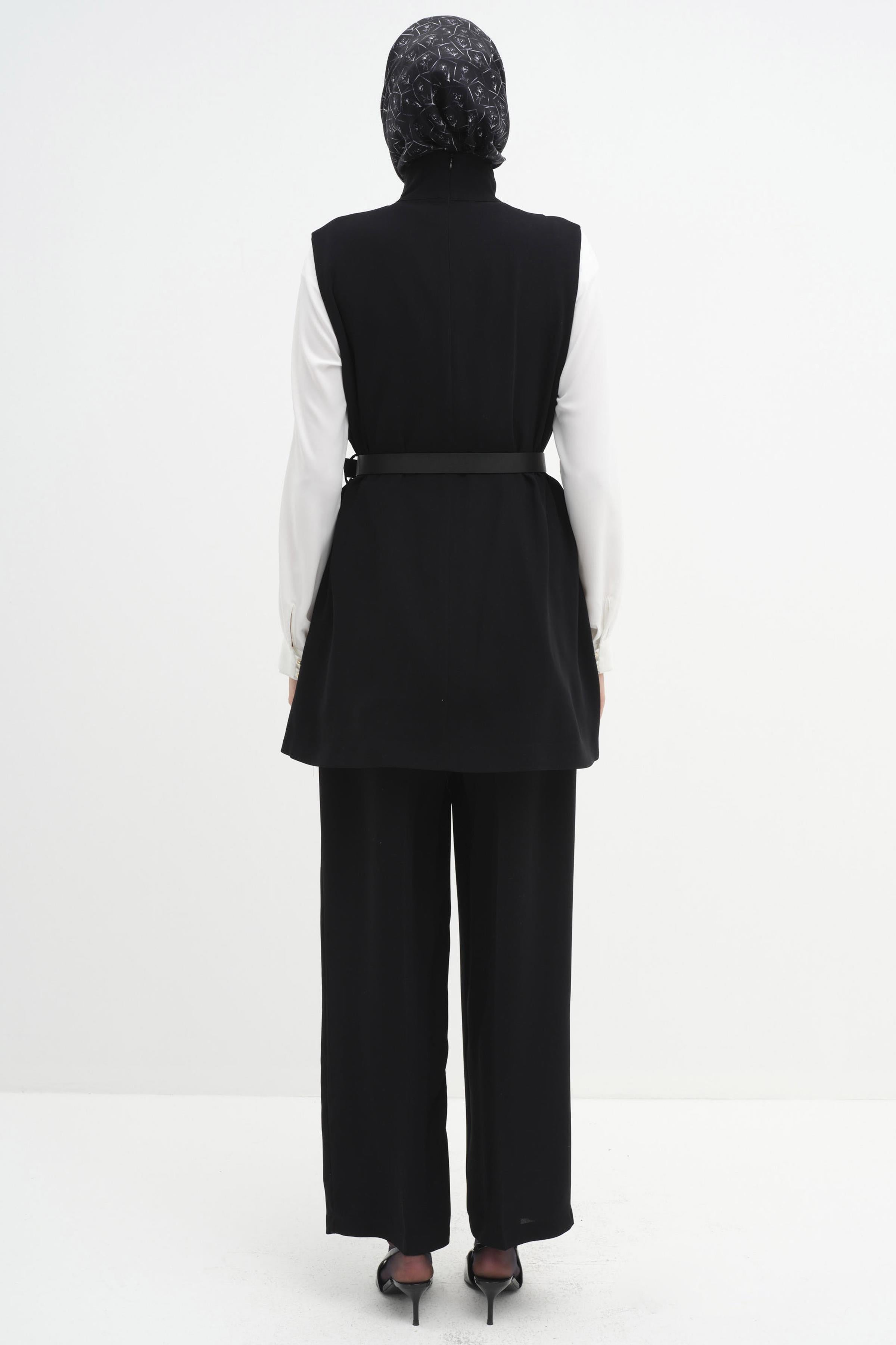 Kemerli Detaylı Üçlü Takım - Siyah TUGBA