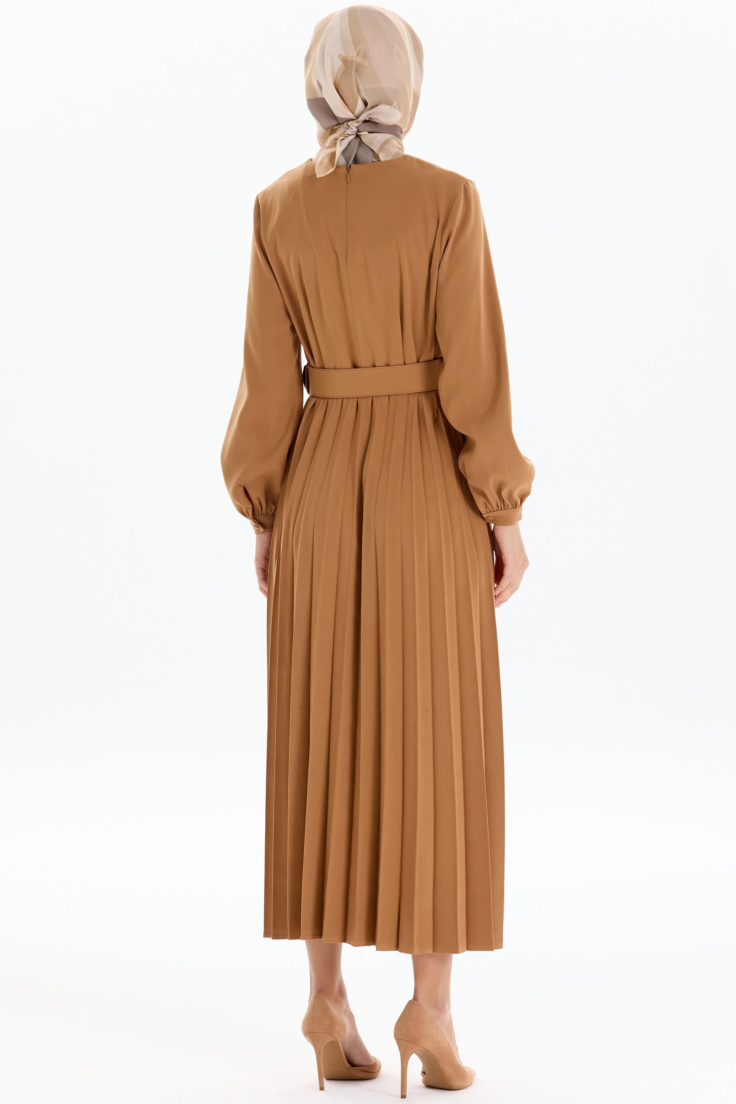 Kemerli Plisoley Etekli Elbise - Camel TUGBA