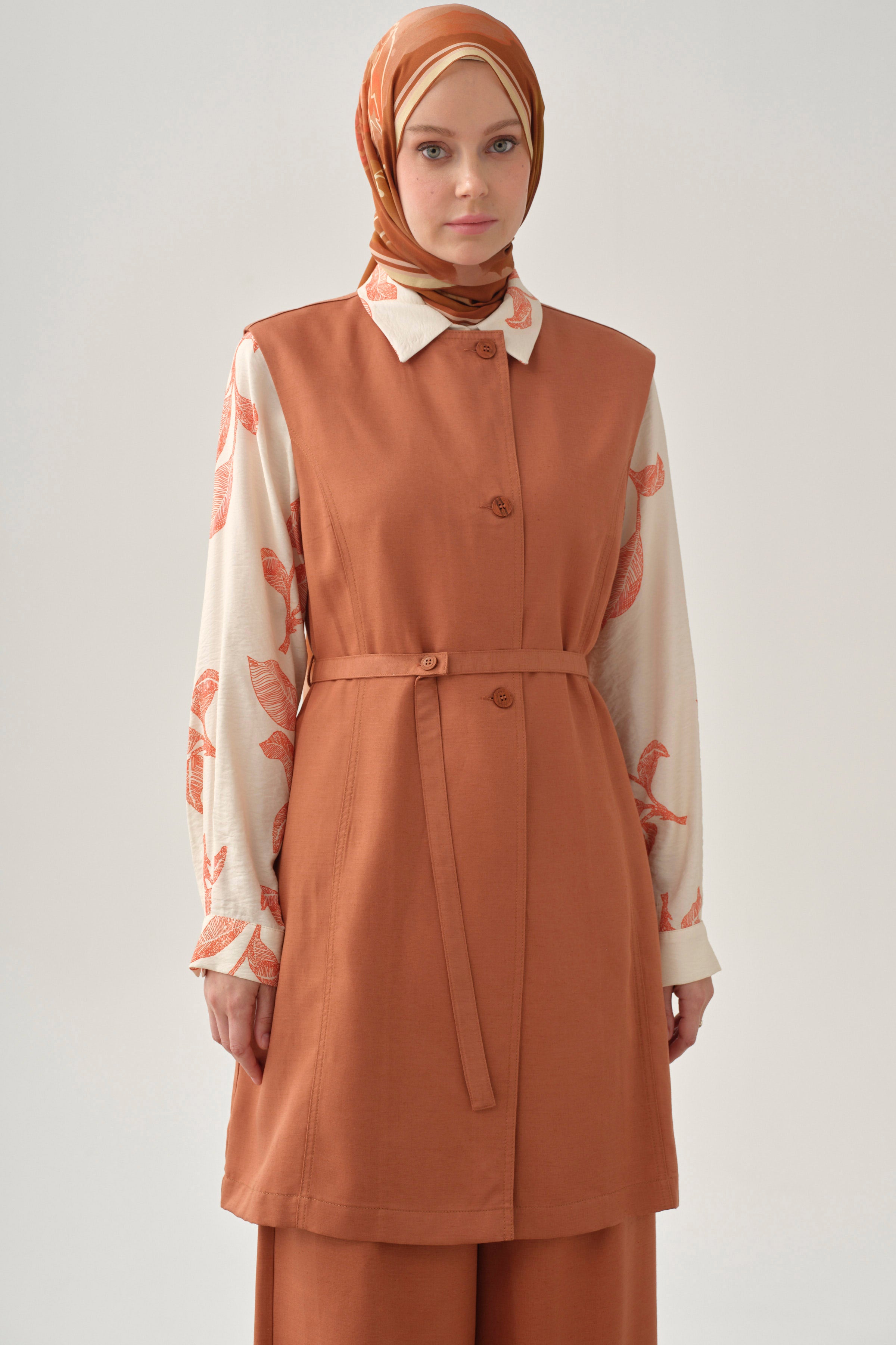 Kemerli Sıfır Yaka Yelek - Kiremit TUGBA