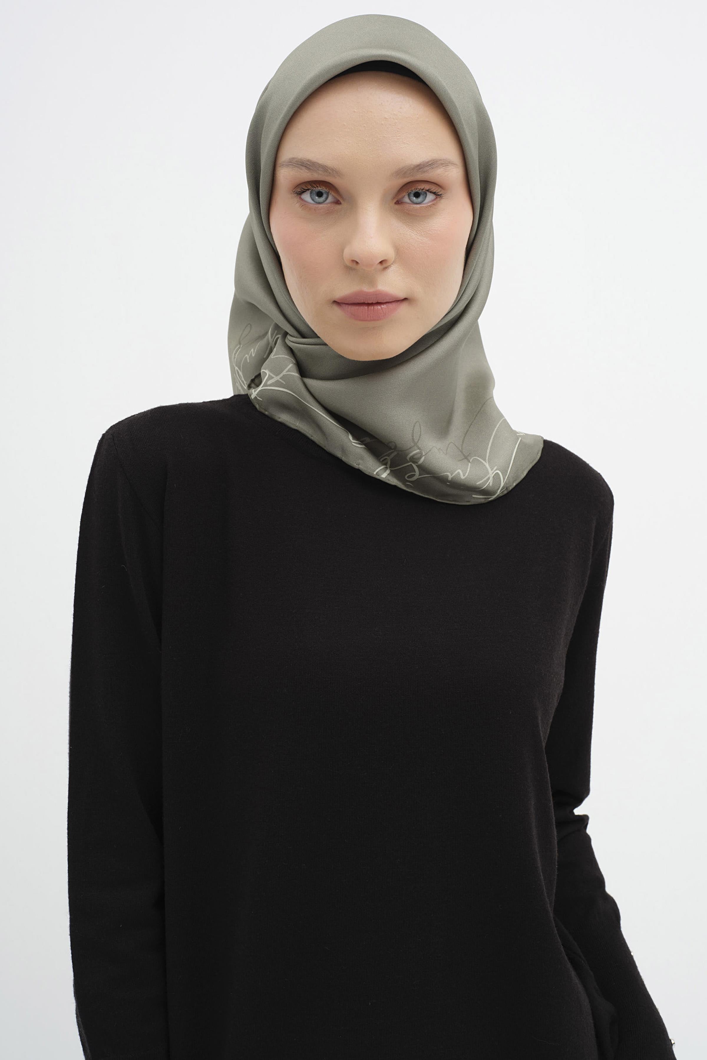 Kenar Detaylı Twill İpek Eşarp - Çağla TUGBA