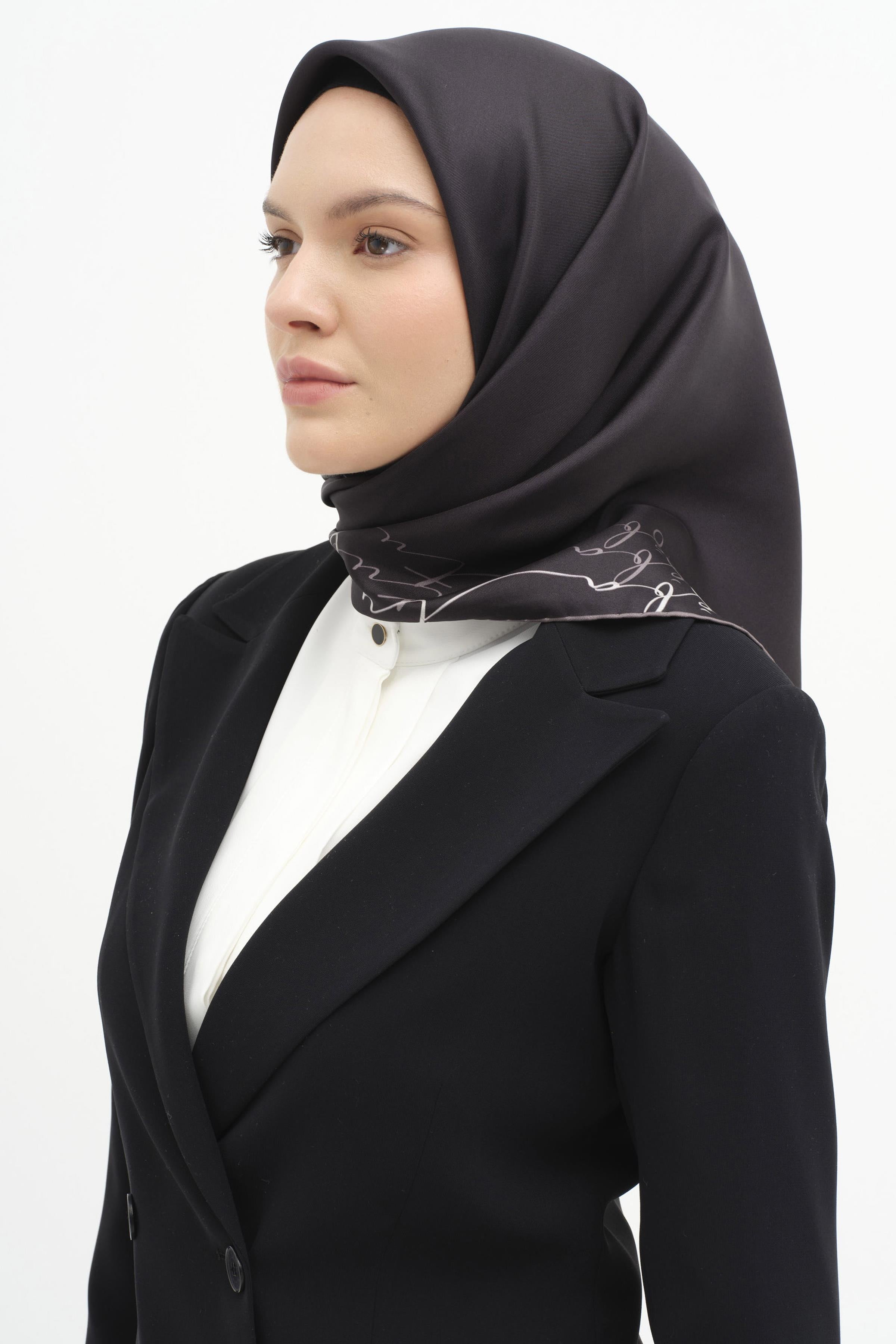 Kenar Detaylı Twill İpek Eşarp - Siyah TUGBA