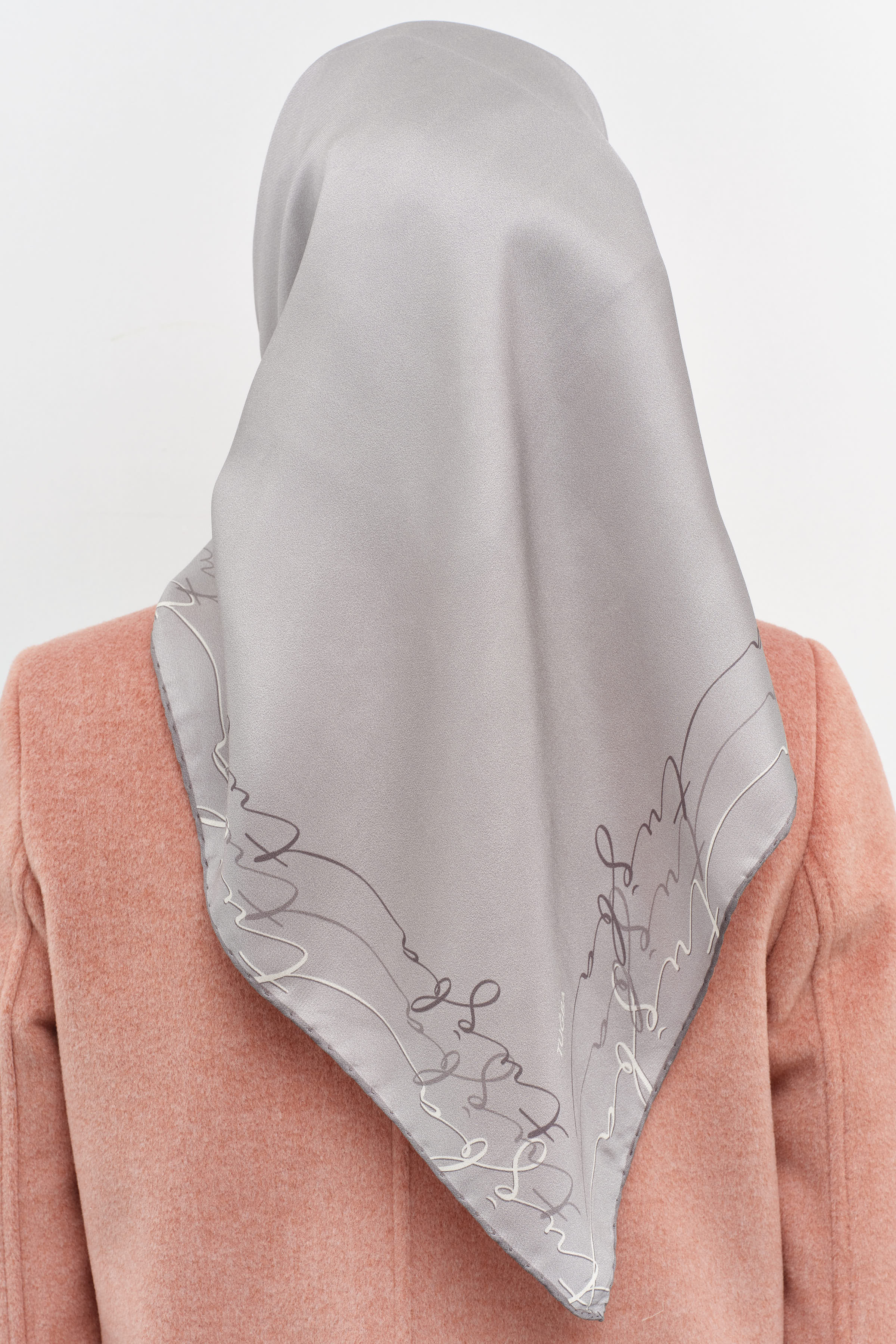 Kenar Detaylı Twill İpek Eşarp - Gümüş TUGBA