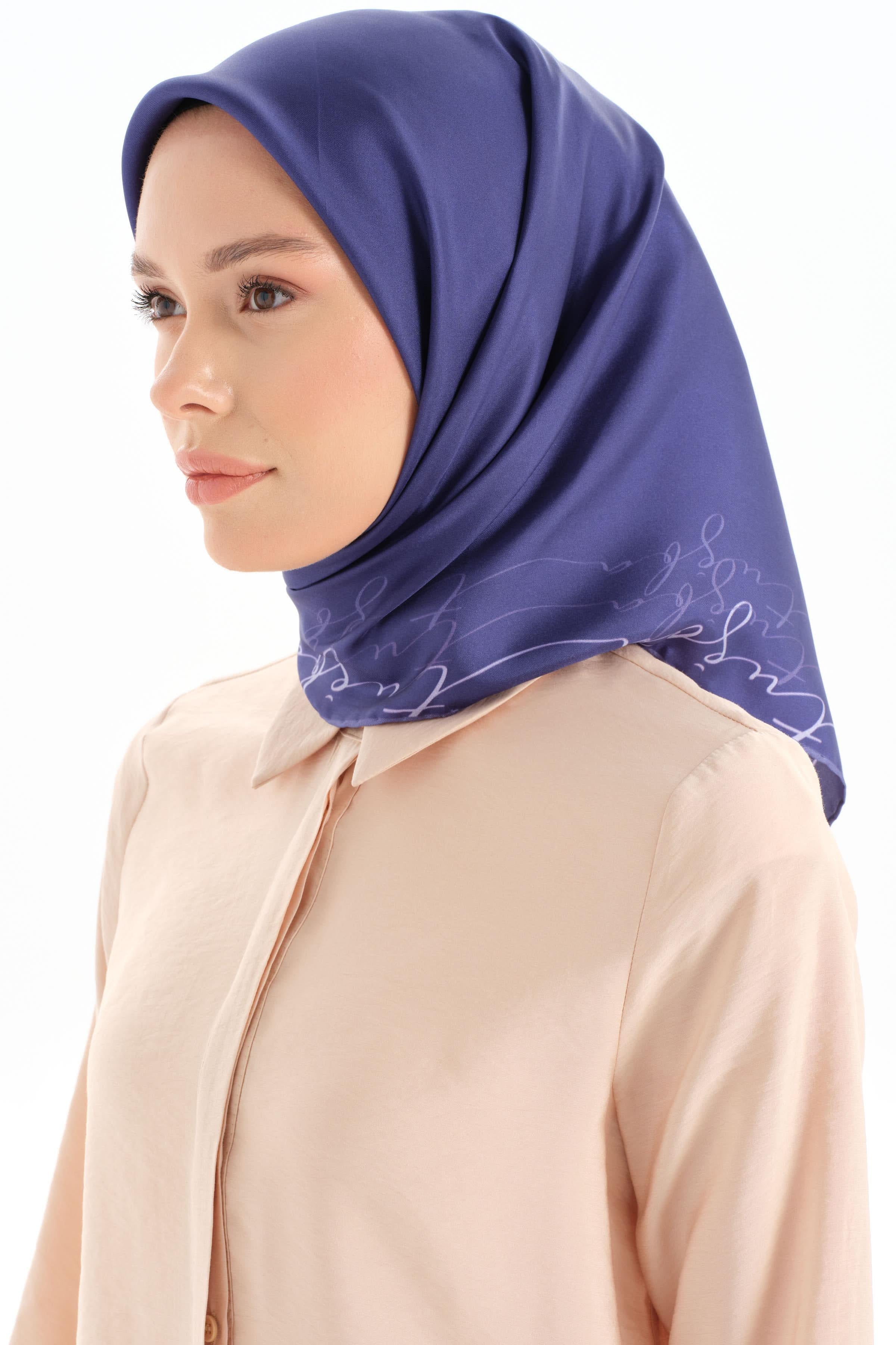 Kenar Detaylı Twill İpek Eşarp - Lacivert TUGBA