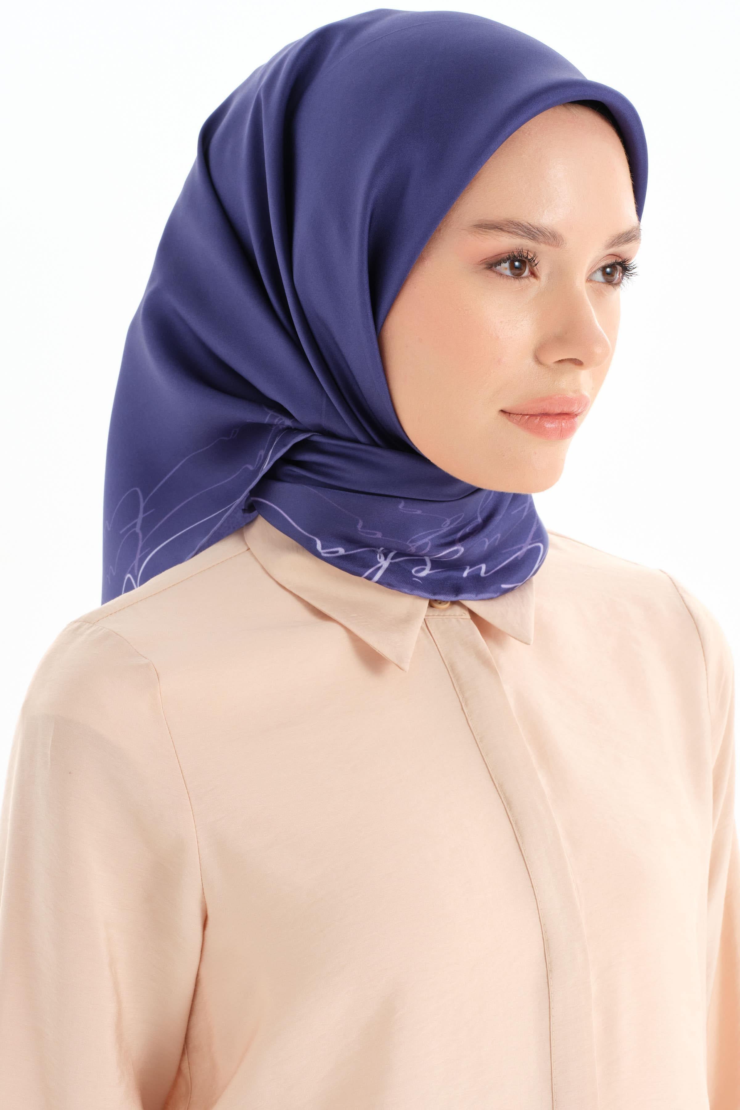 Kenar Detaylı Twill İpek Eşarp - Lacivert TUGBA