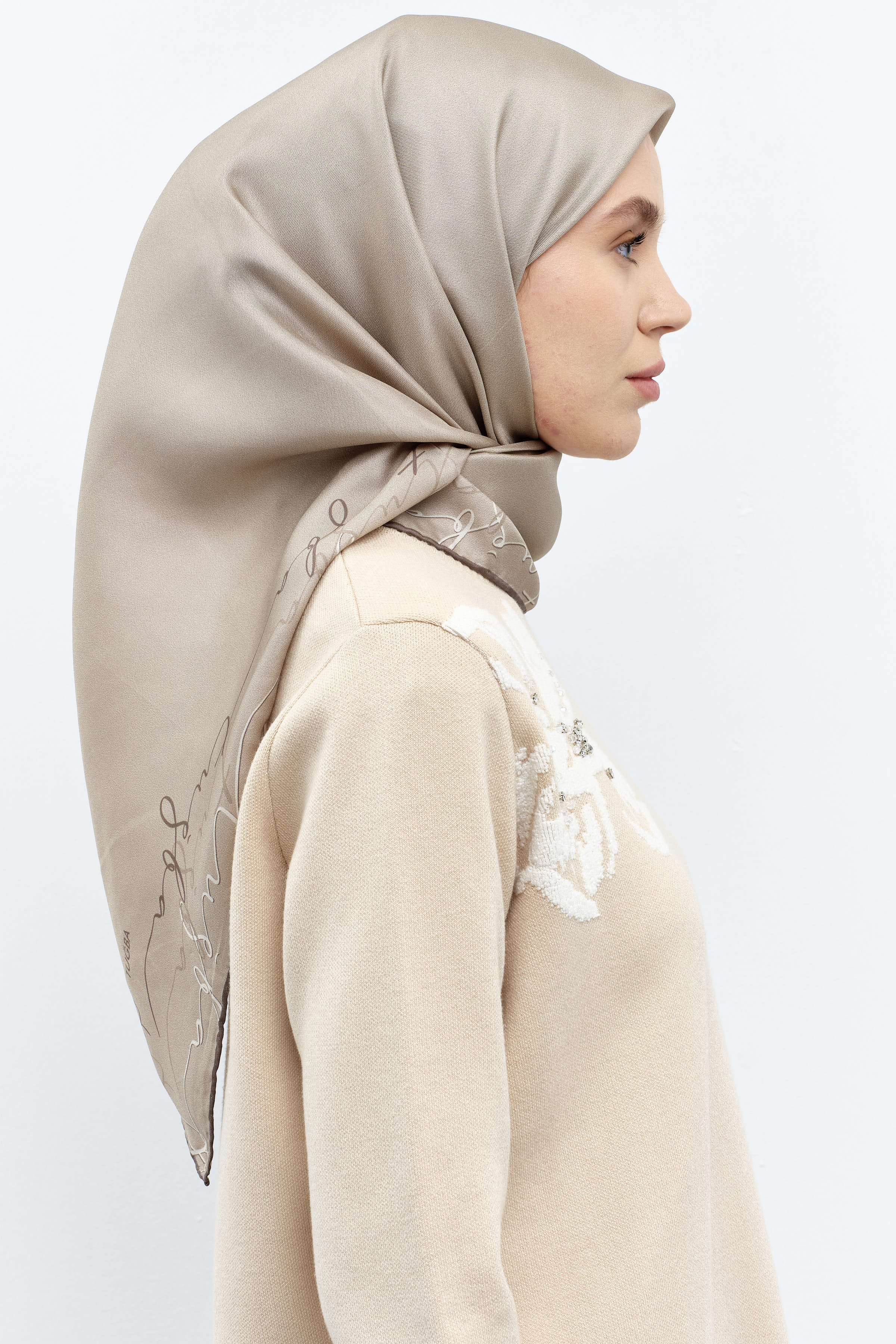 Kenar Detaylı Twill İpek Eşarp - Vizon TUGBA