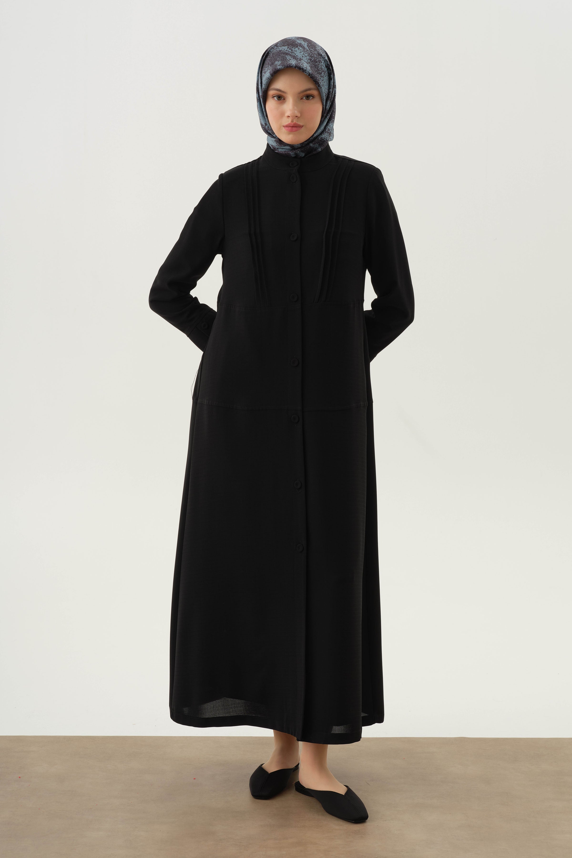 Kesik Detaylı Ferace - Siyah TUGBA