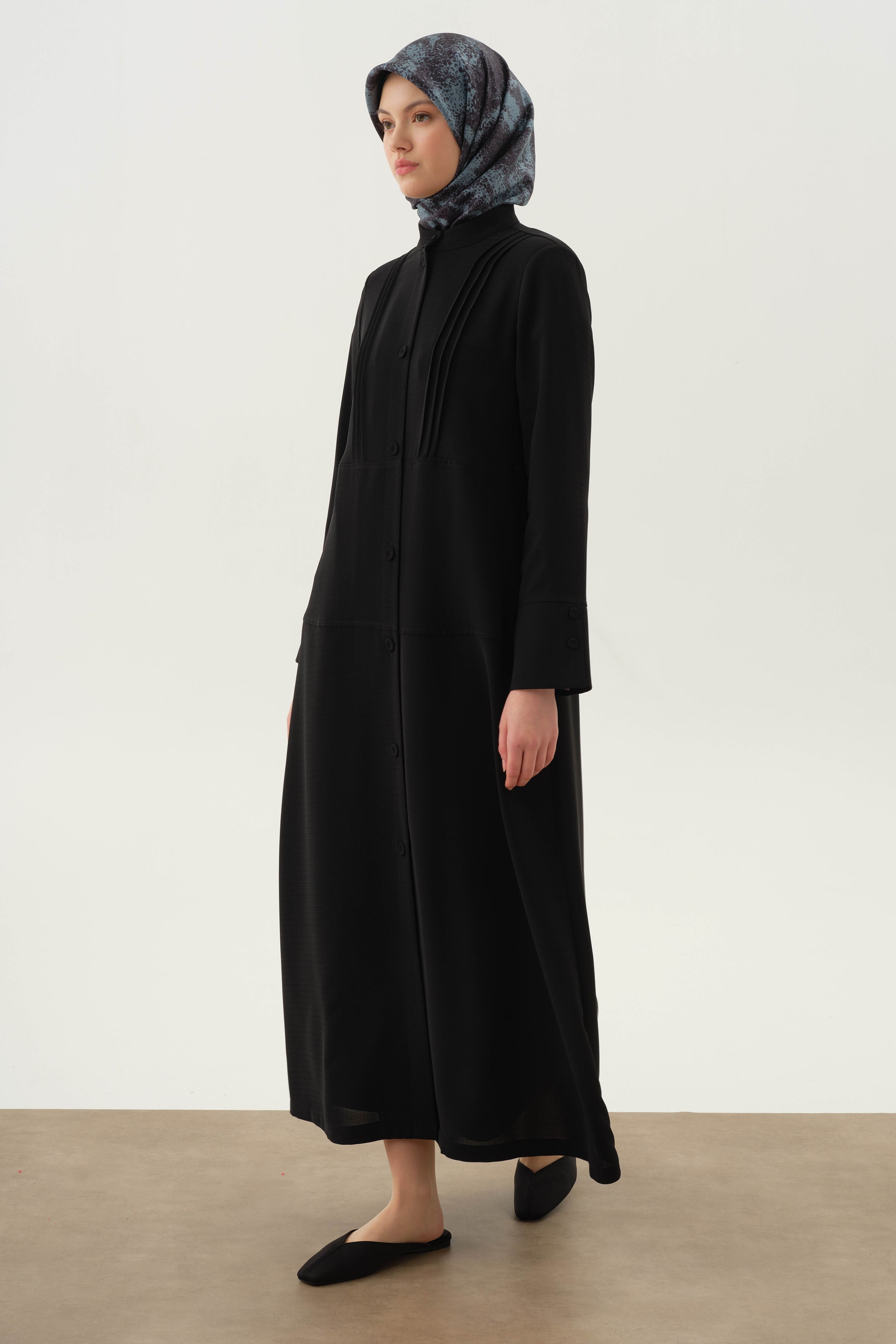 Kesik Detaylı Ferace - Siyah TUGBA