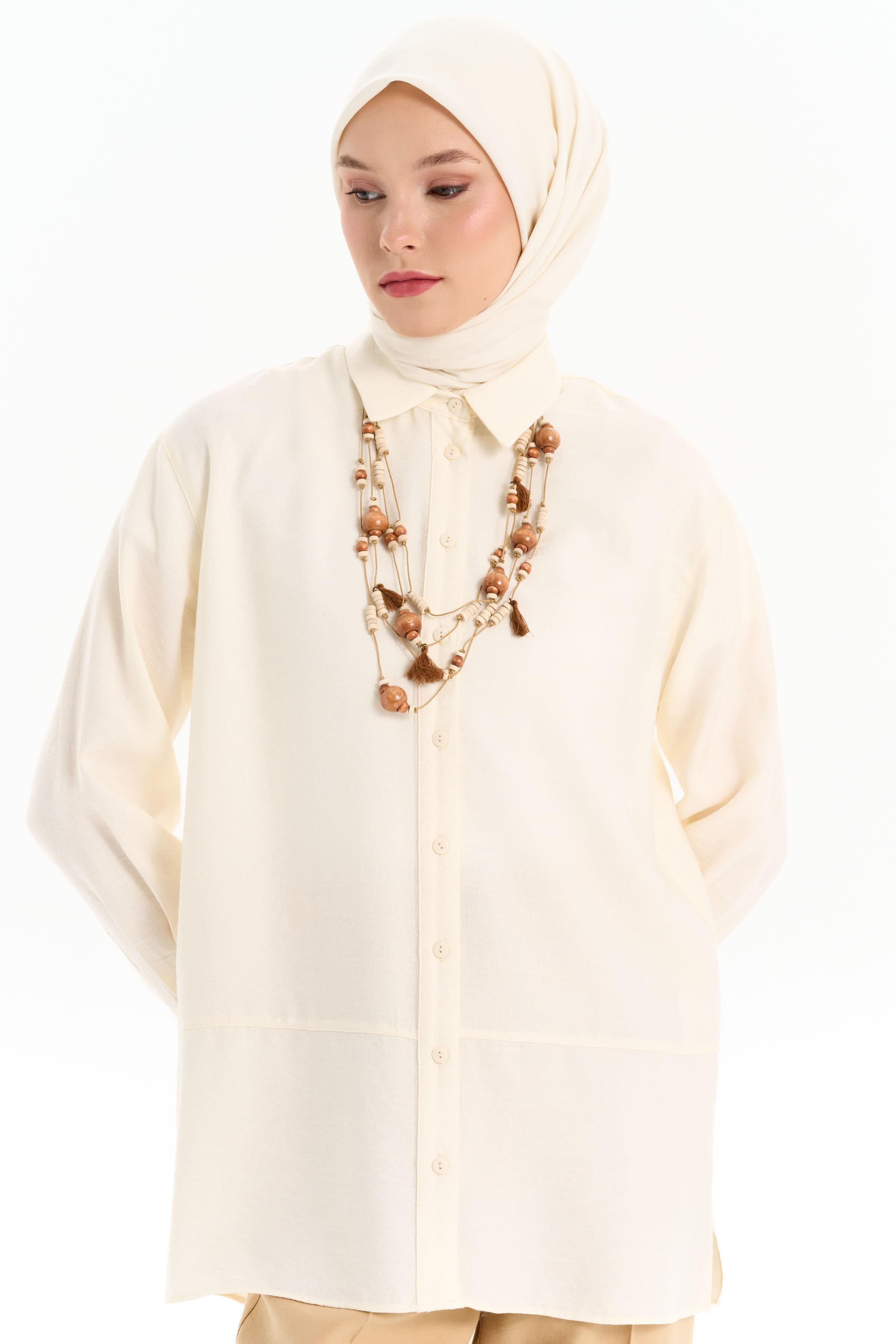 Kesik Detaylı Kolyeli Gömlek - Ekru TUGBA