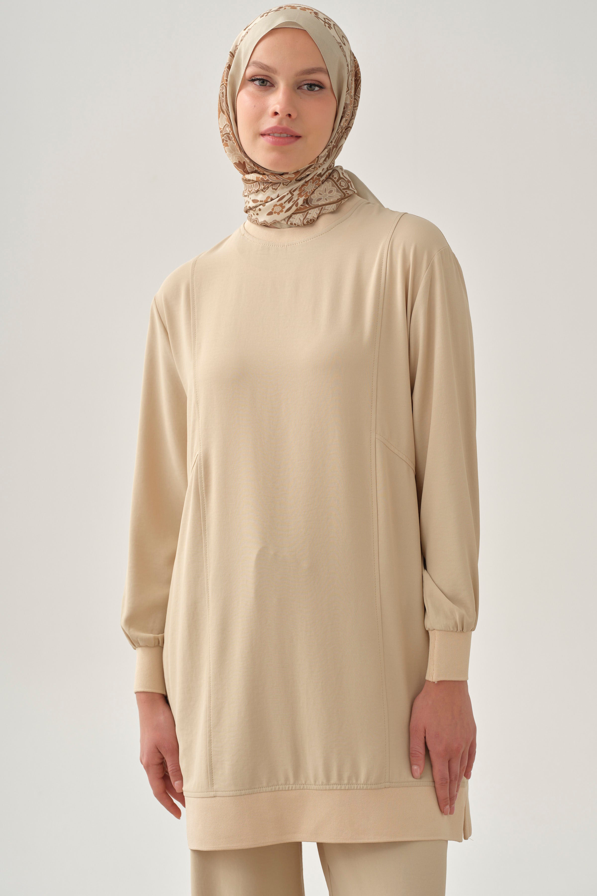 Kesik Detaylı Ribanalı Tunik - Bej TUGBA