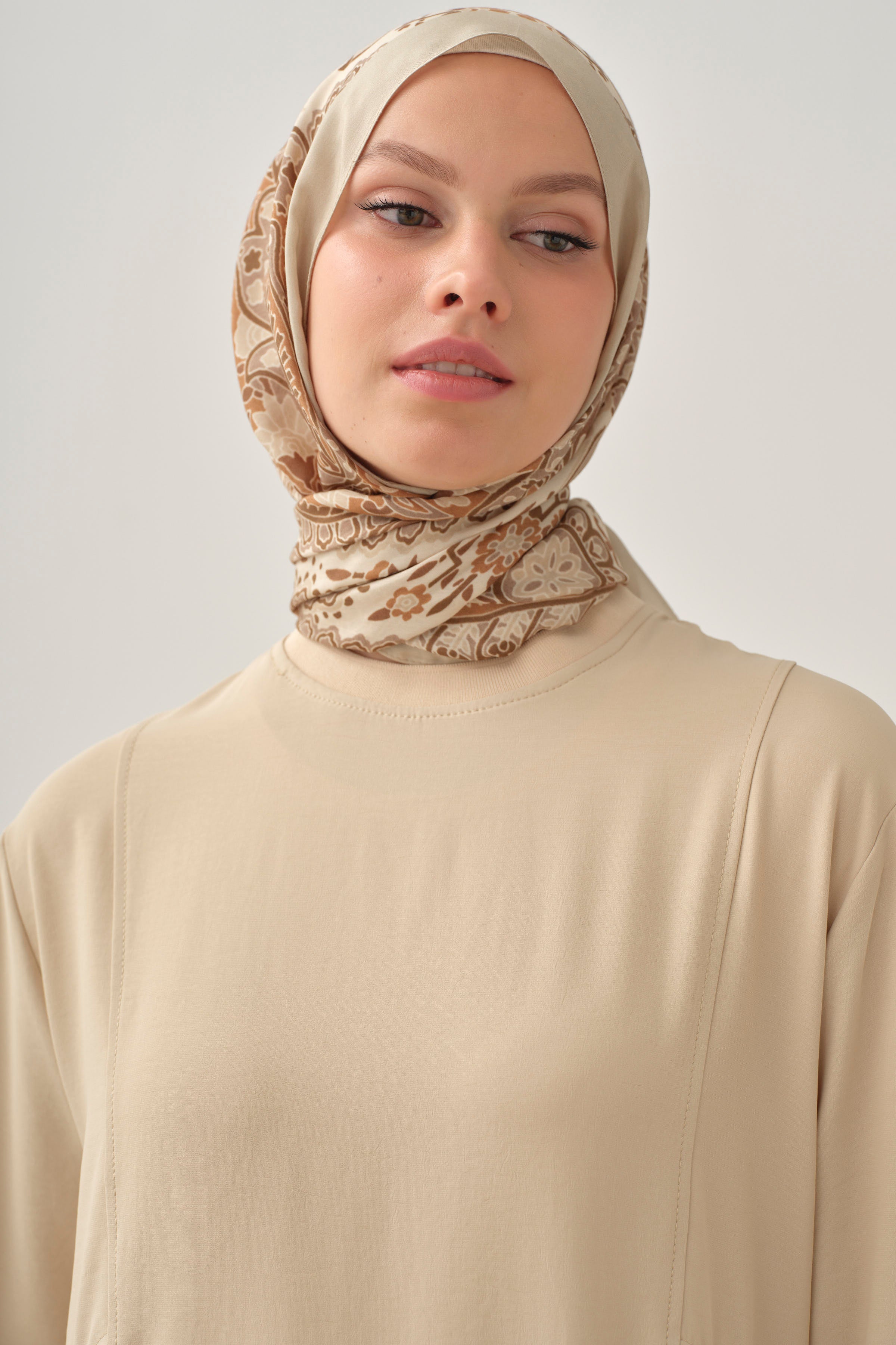 Kesik Detaylı Ribanalı Tunik - Bej TUGBA