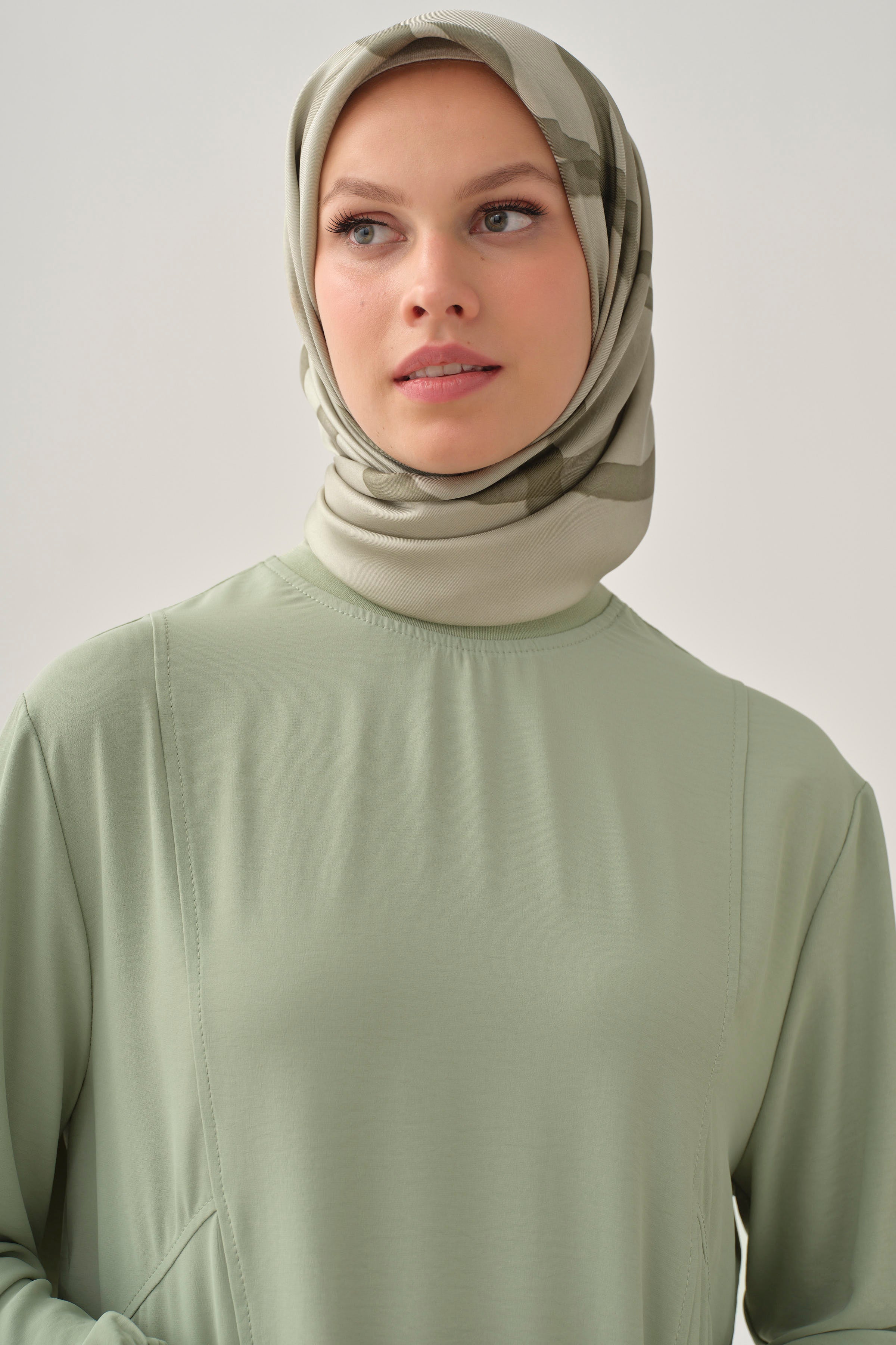 Kesik Detaylı Ribanalı Tunik - Mint TUGBA