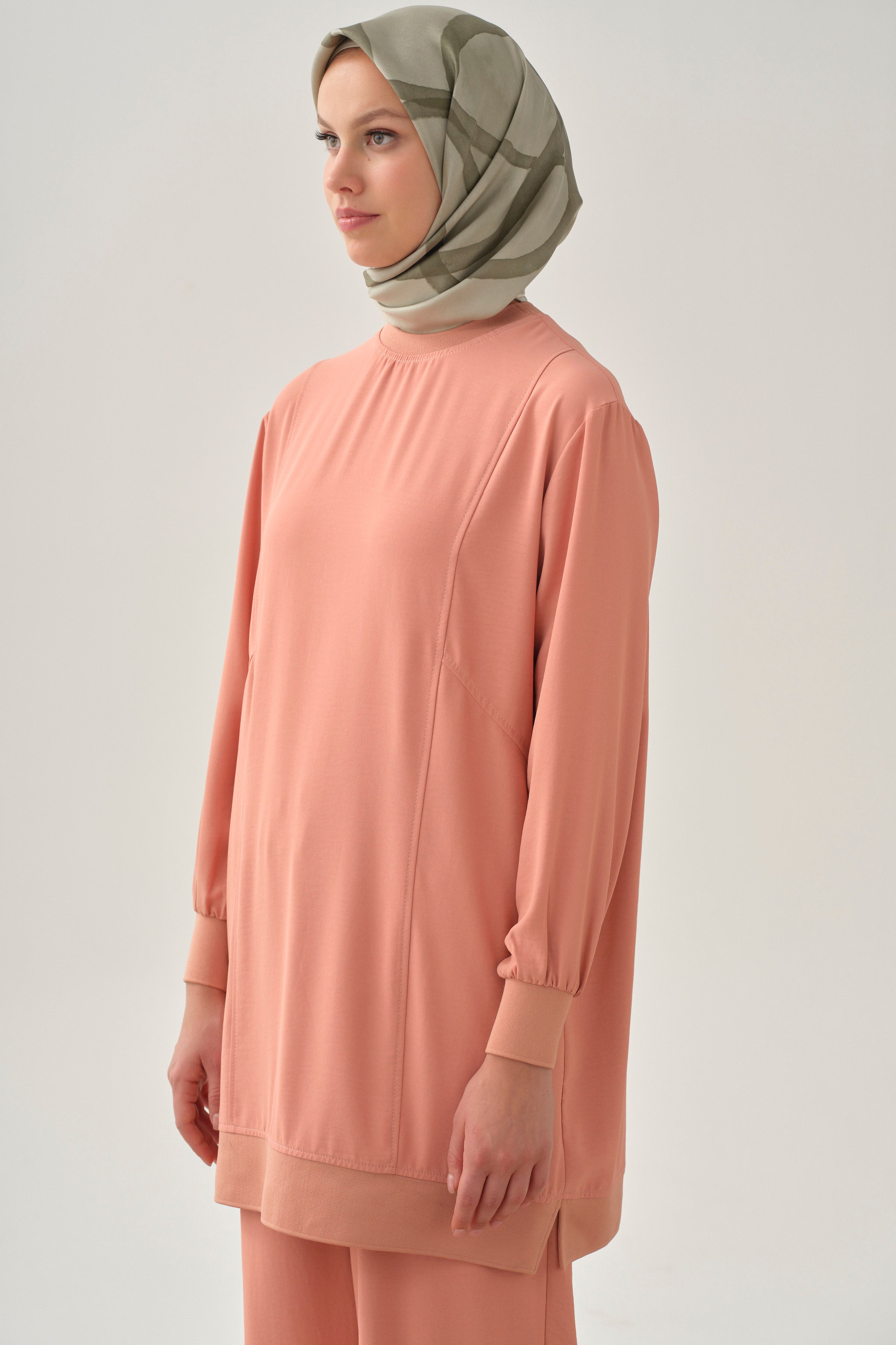 Kesik Detaylı Ribanalı Tunik - Somon TUGBA