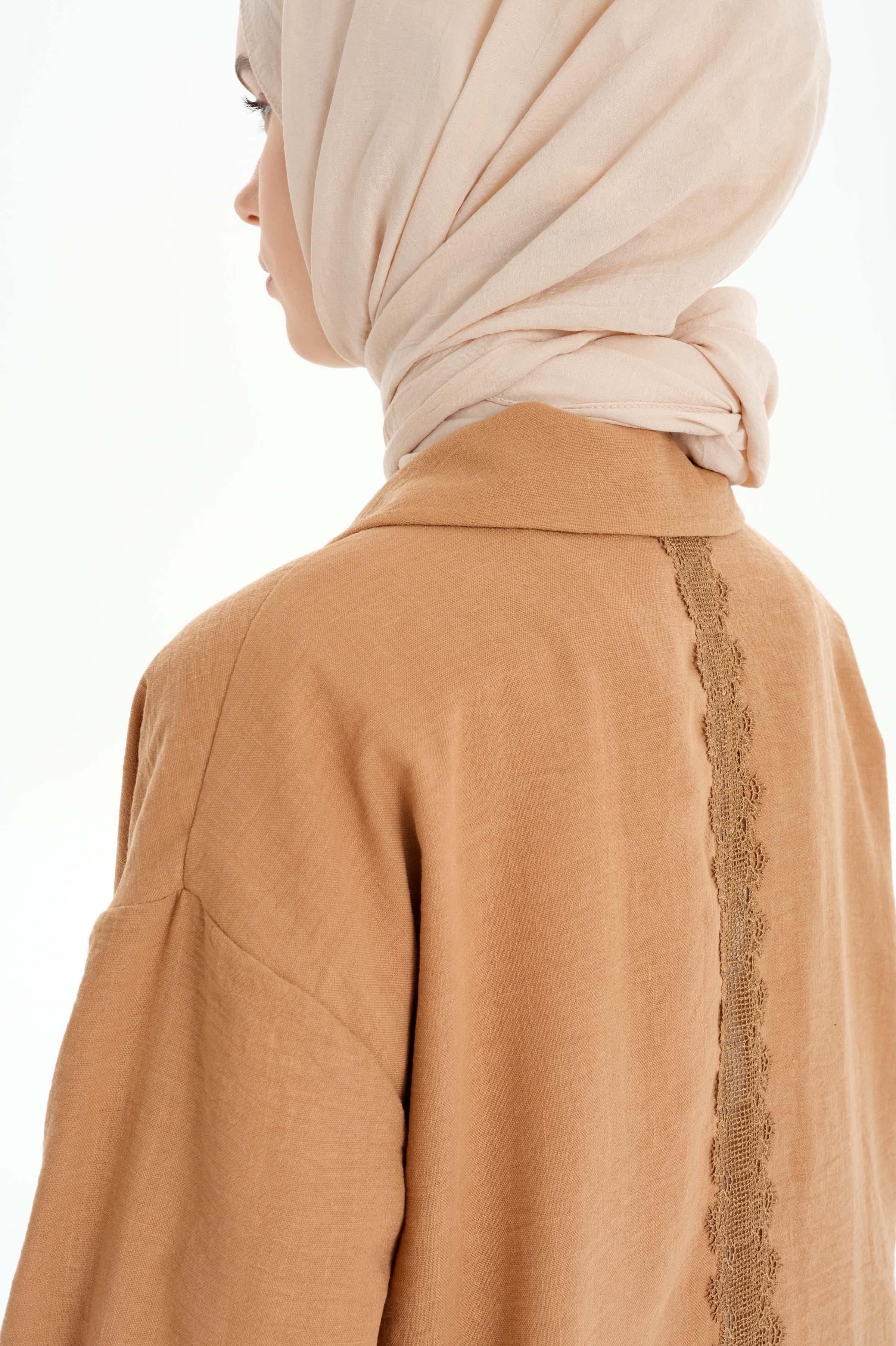 Kol Bantlı Sırt Dantel Detaylı Ceket - Taba TUGBA