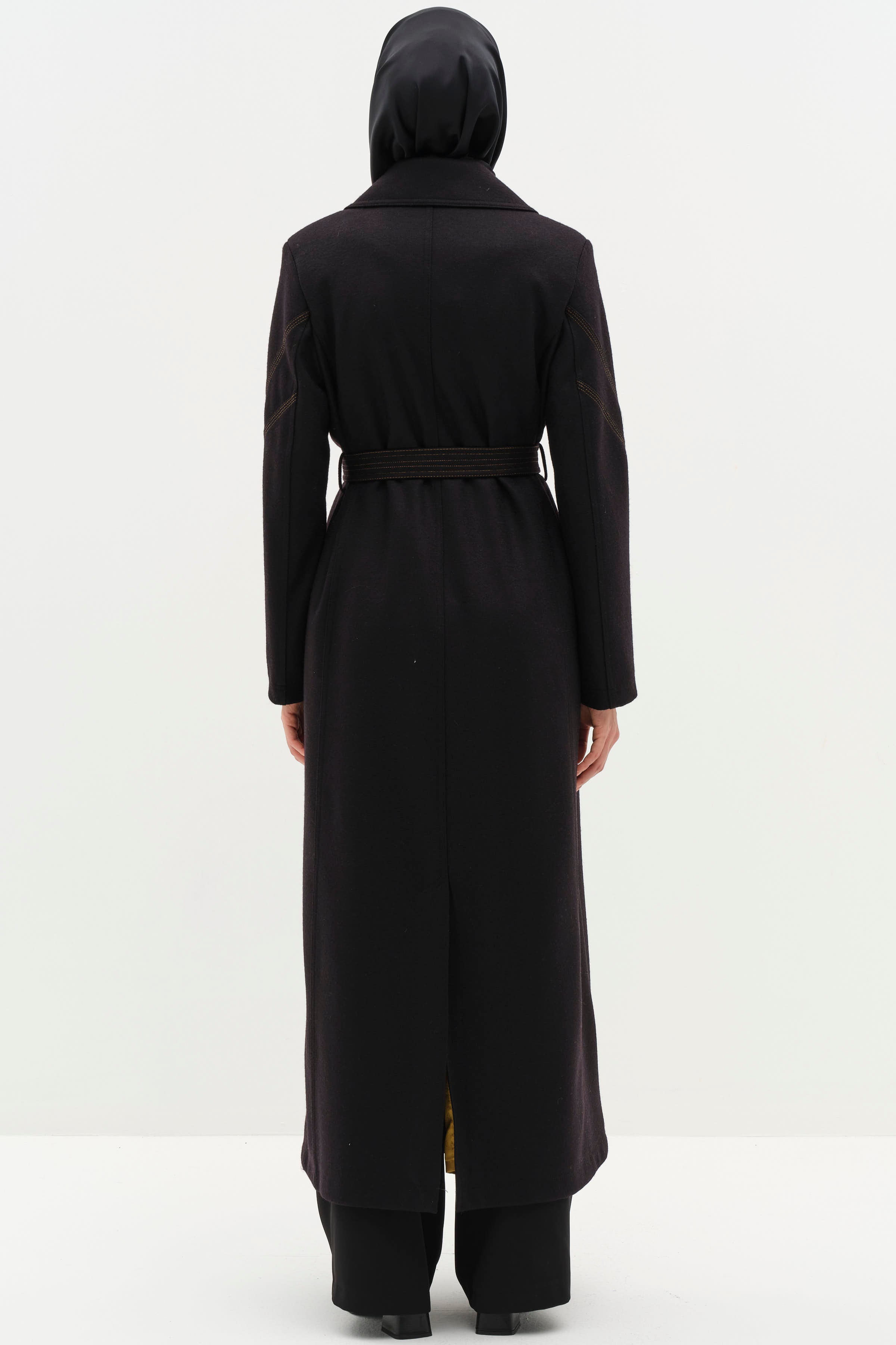 Kol Kesik Dikiş Detaylı Kruvaze Keçe Manto - Siyah TUGBA