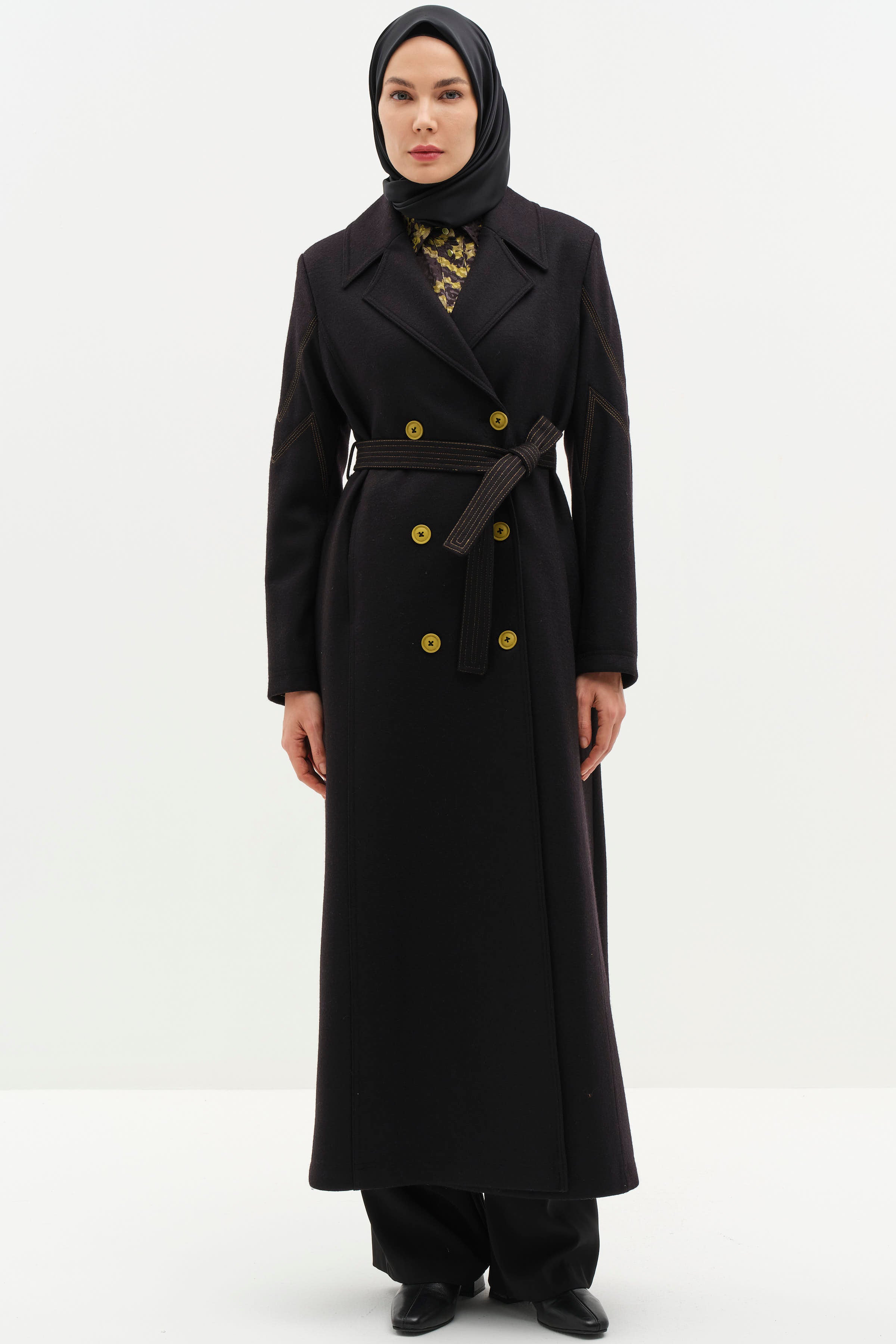 Kol Kesik Dikiş Detaylı Kruvaze Keçe Manto - Siyah TUGBA