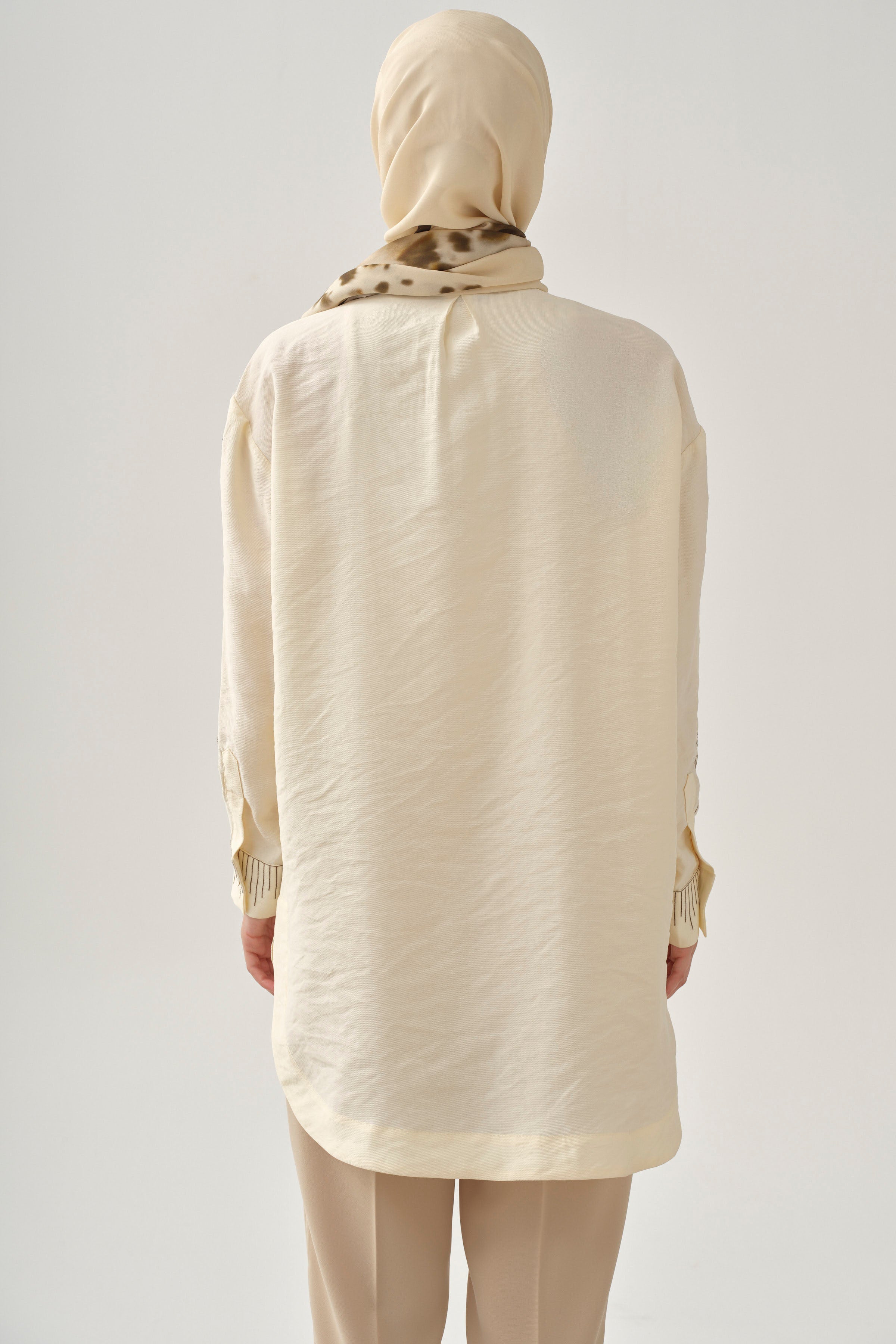 Kollar Nakışlı Tunik - Ekru TUGBA