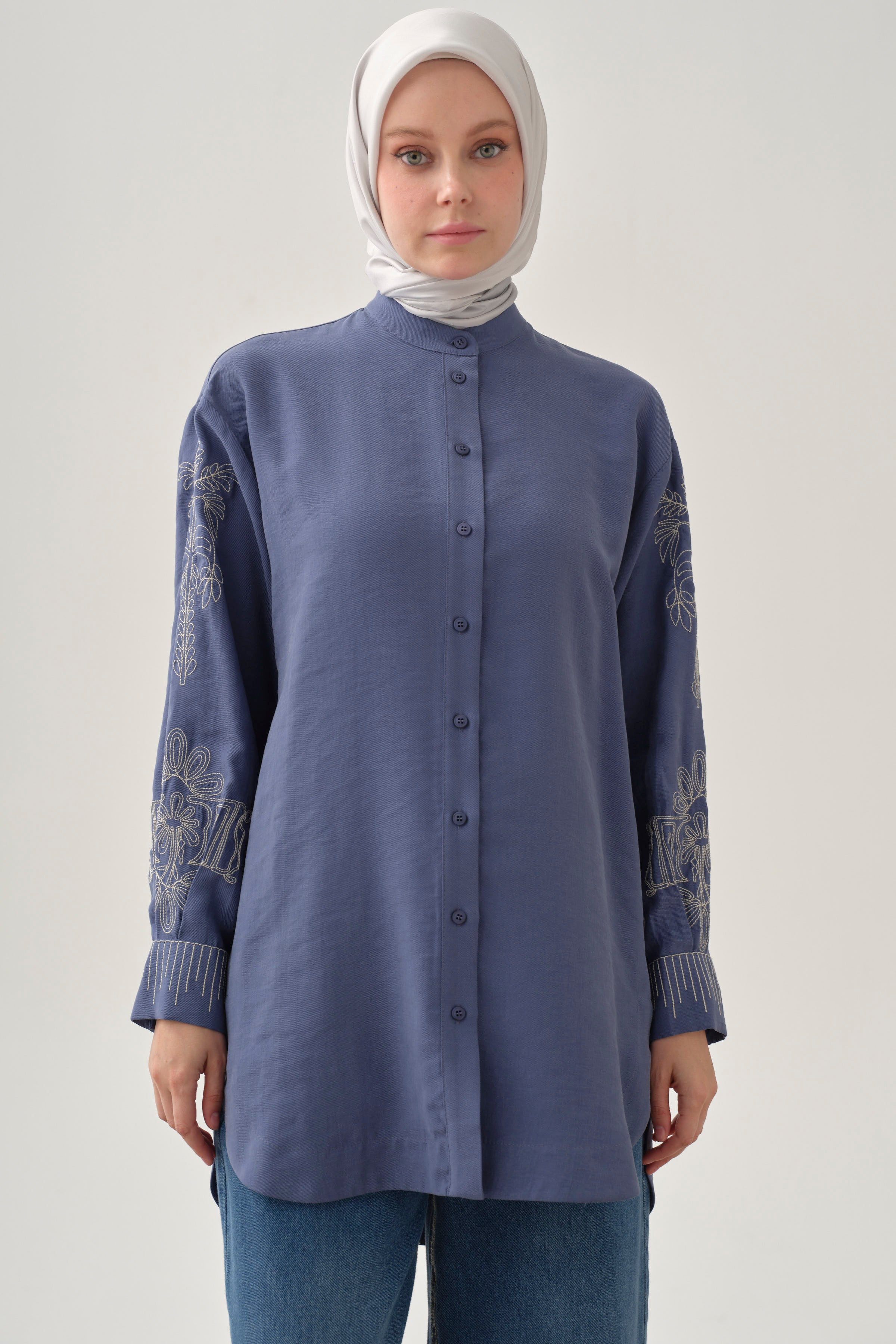 Kollar Nakışlı Tunik - İndigo TUGBA