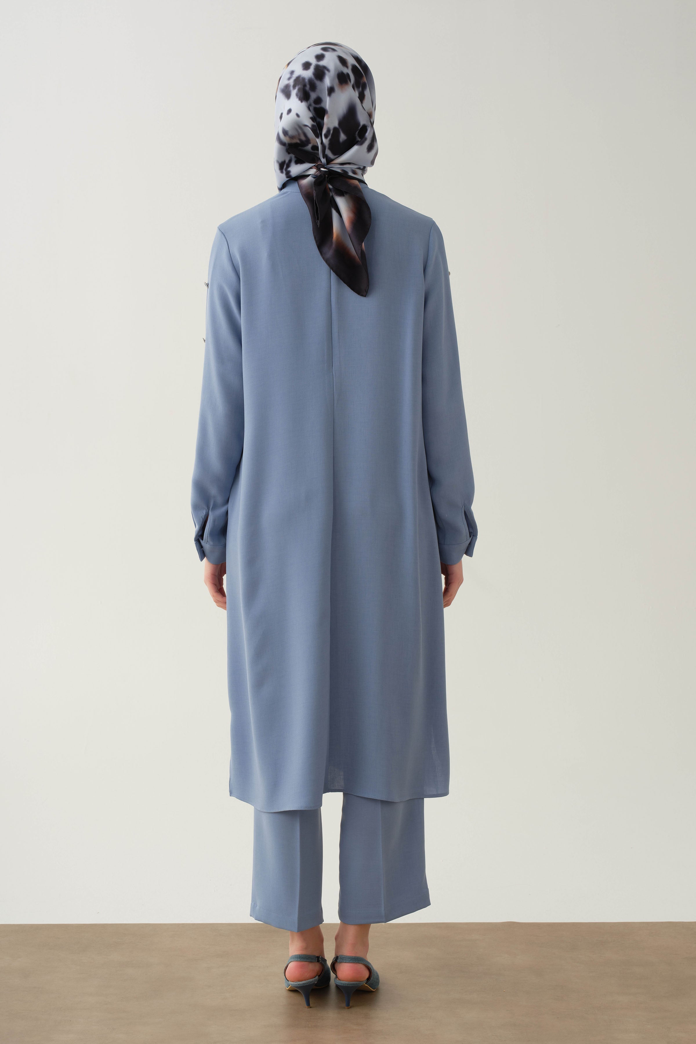 Kollar Plikaşe Düğme Detaylı Tunik - Açık Mavi TUGBA