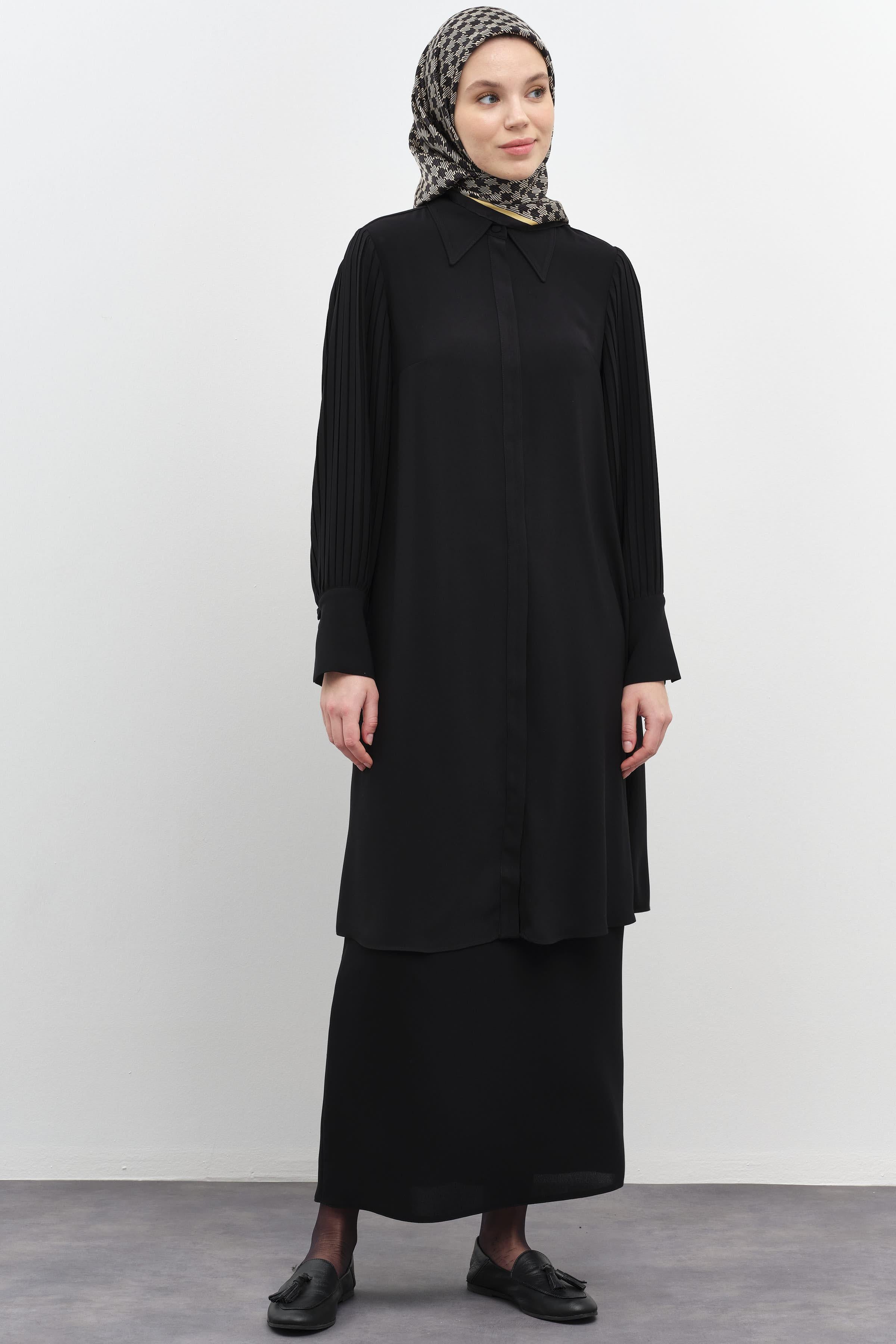 Kollar Pliseli Geniş Manşetli Tunik - Siyah TUGBA