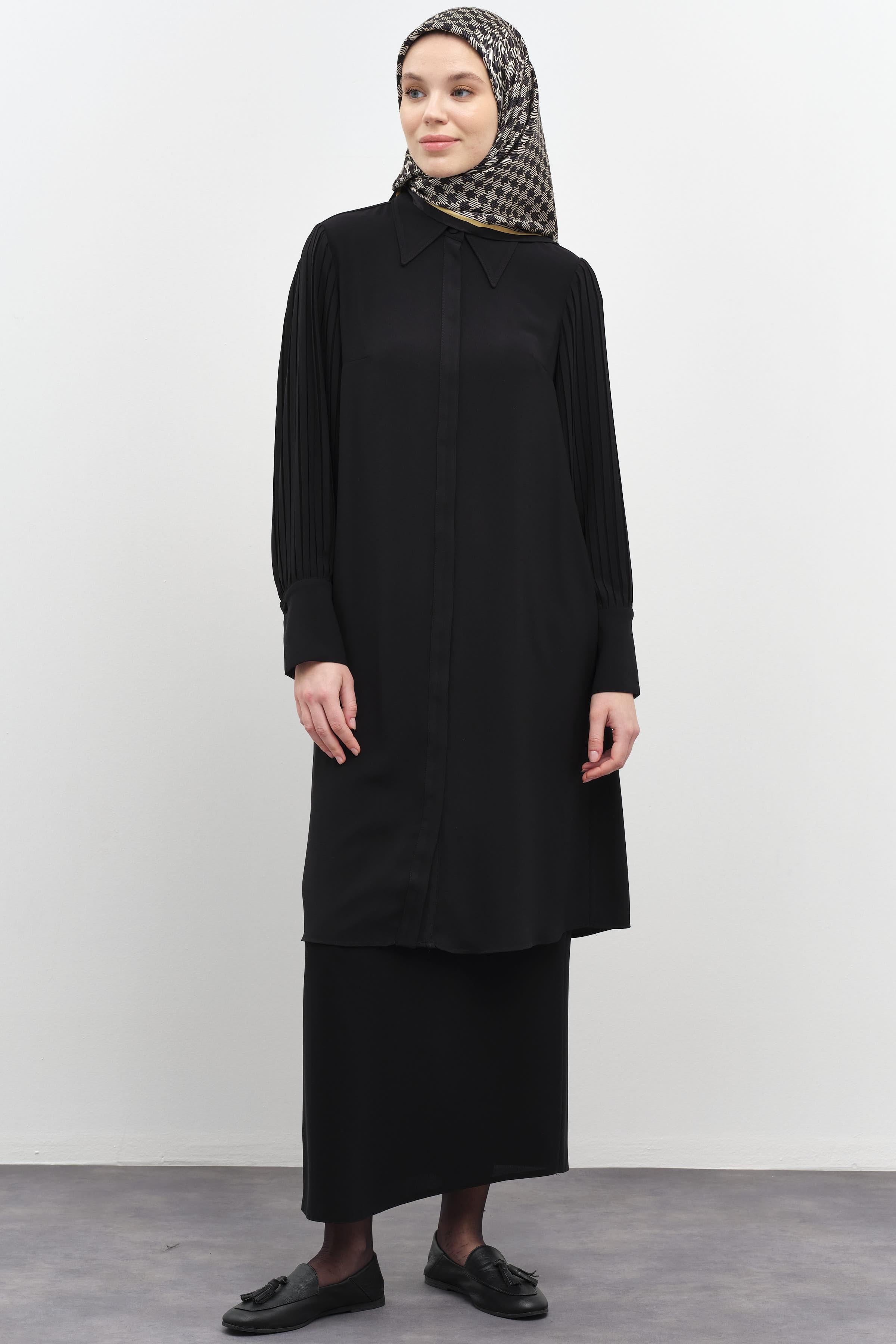 Kollar Pliseli Geniş Manşetli Tunik - Siyah TUGBA