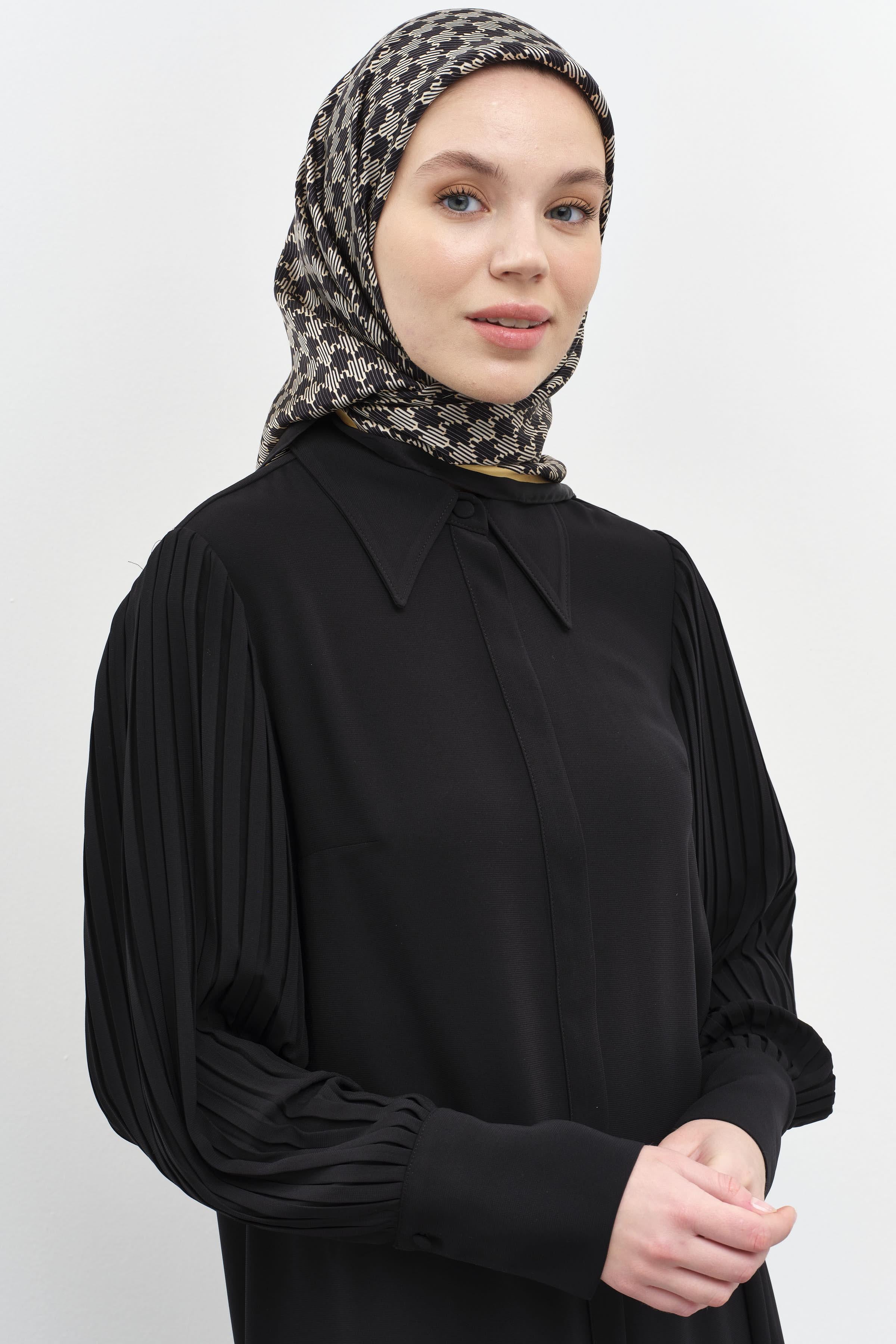 Kollar Pliseli Geniş Manşetli Tunik - Siyah TUGBA