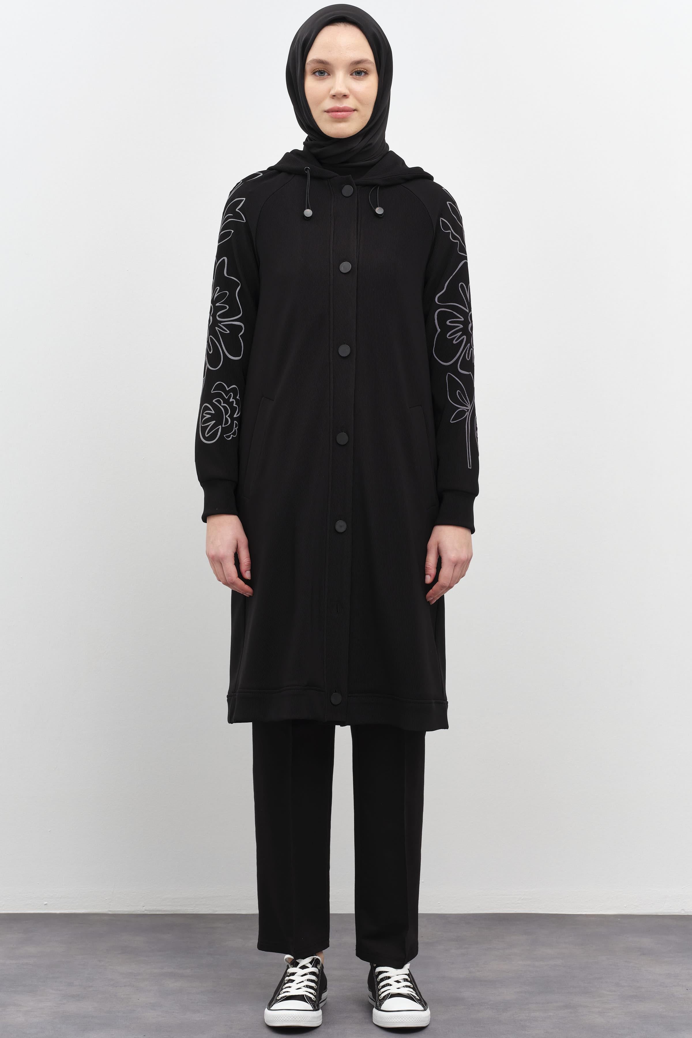 Kolları Desen Baskılı Örme Kap - Siyah TUGBA