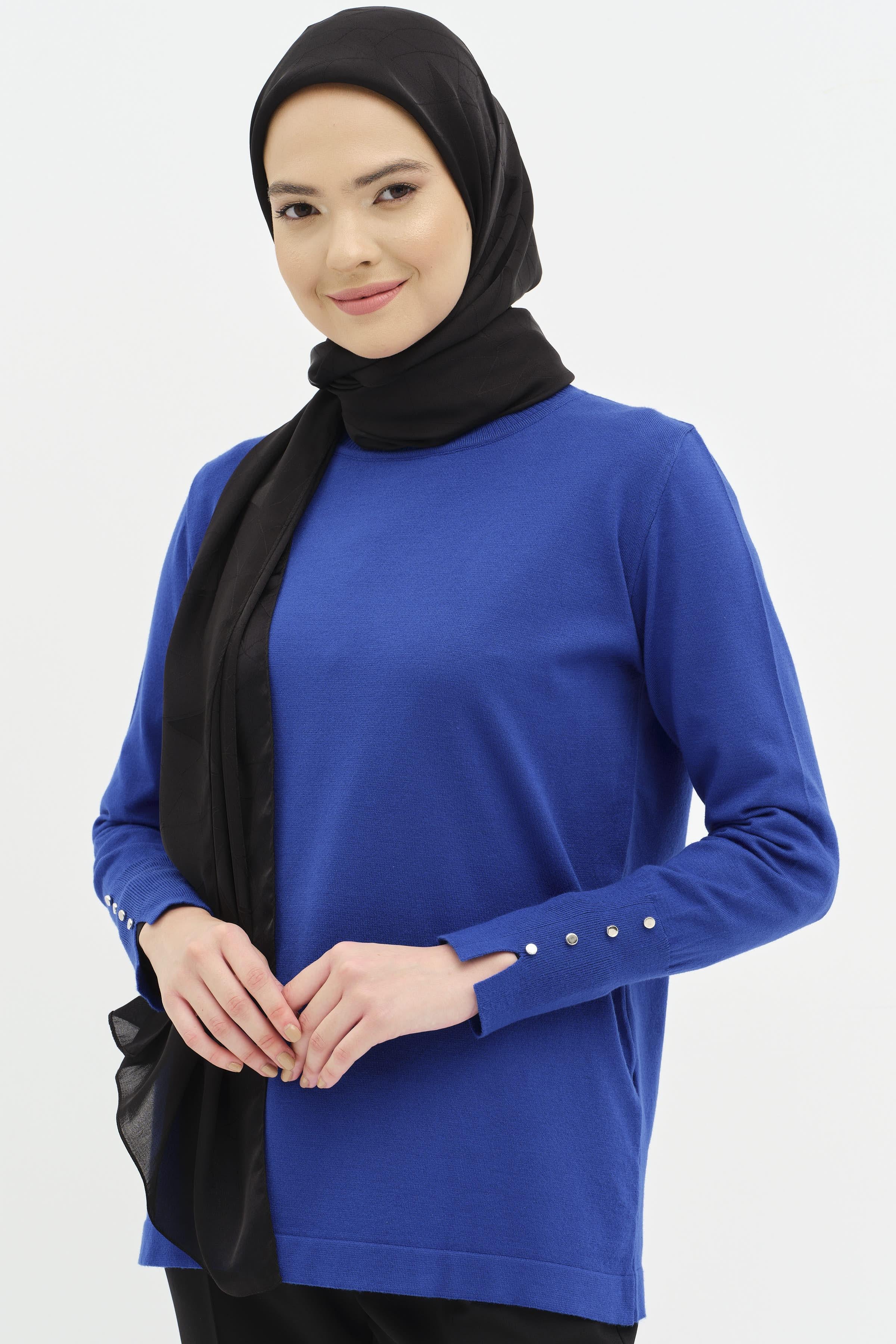 Kolları Düğme Detaylı Sıfır Yaka Kazak - Saks TUGBA