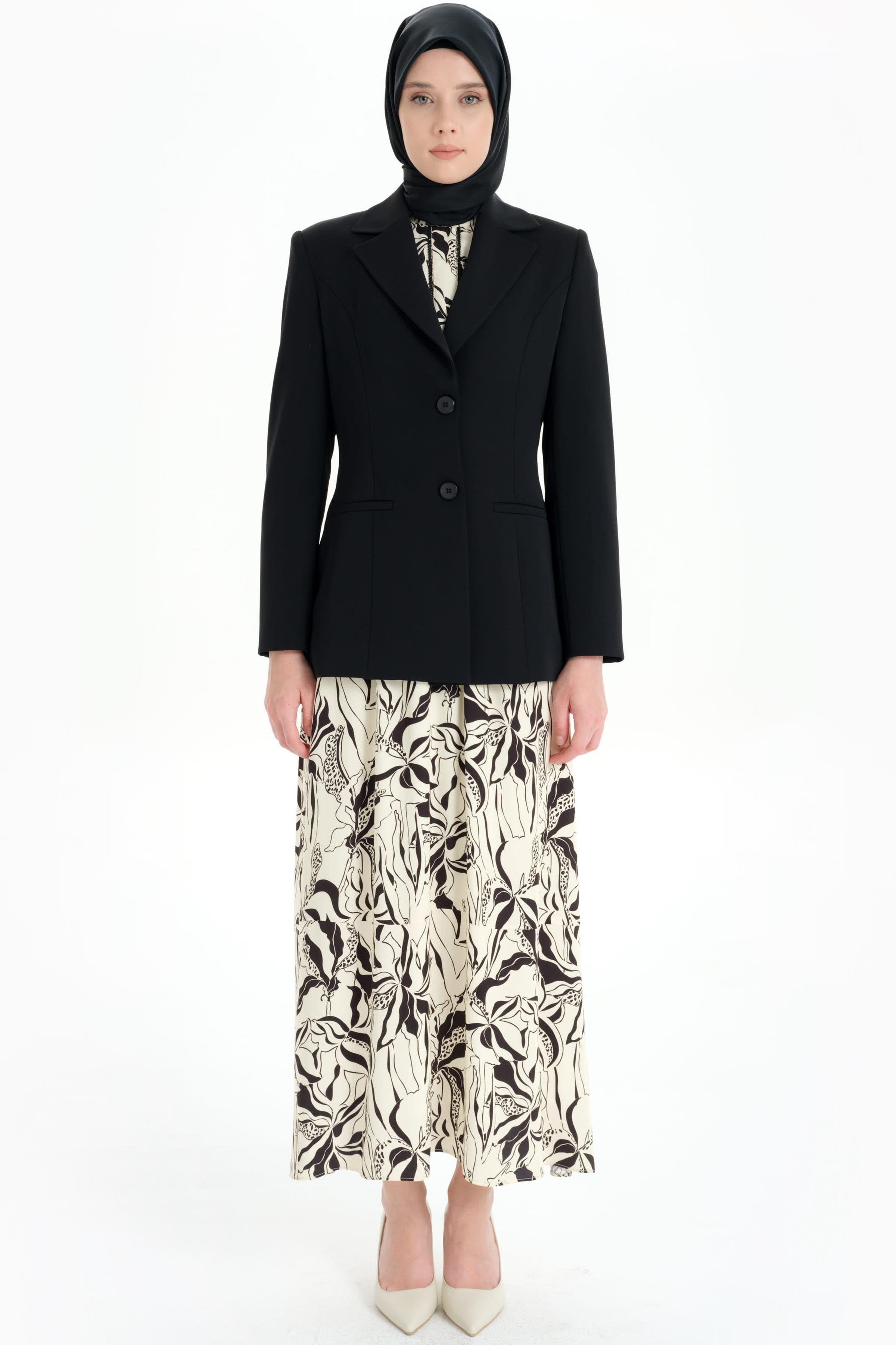 Kolları Düğmeli Blazer Ceket - Siyah TUGBA