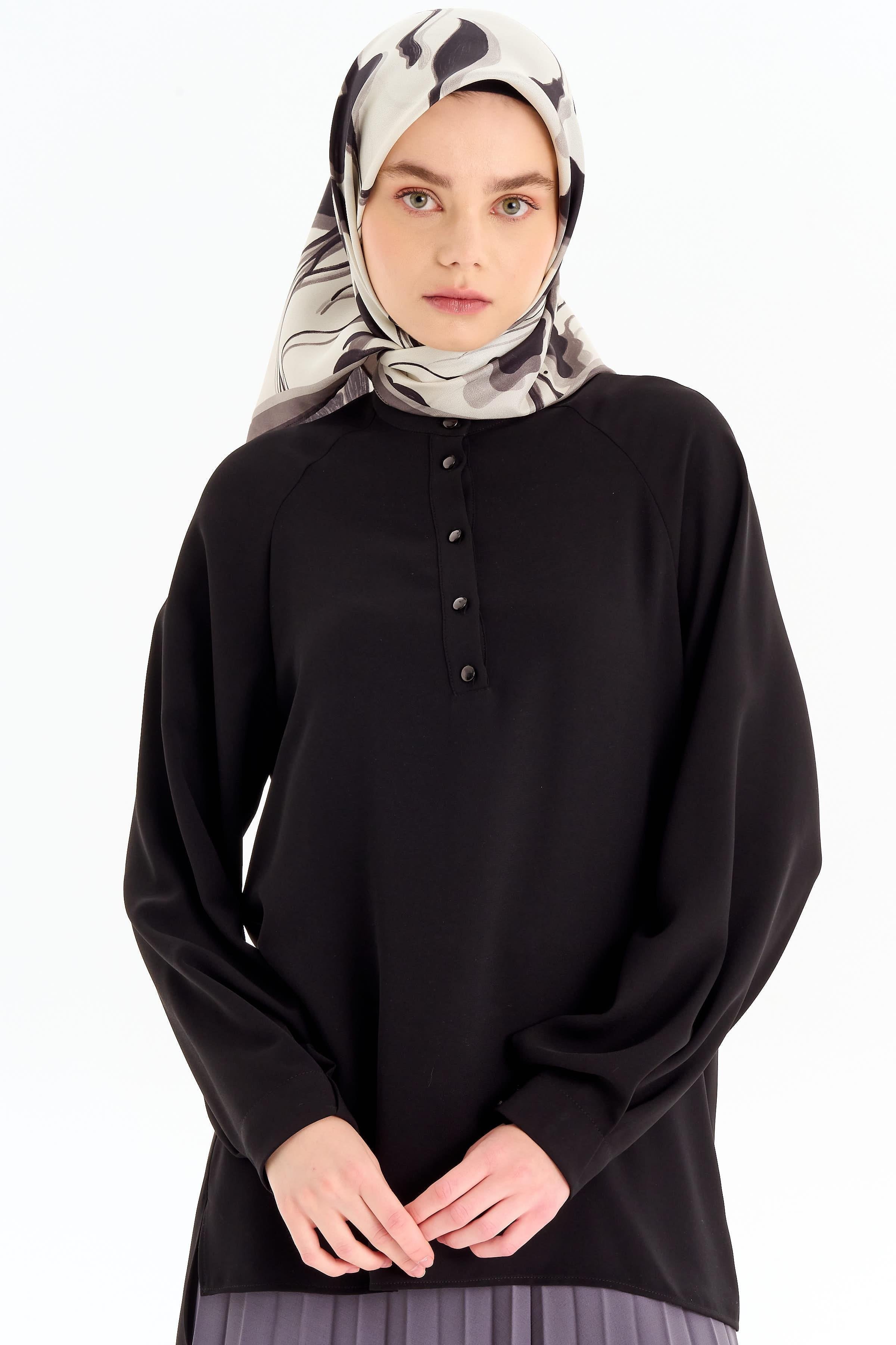 Kolu Pile Detaylı Bluz - Siyah TUGBA