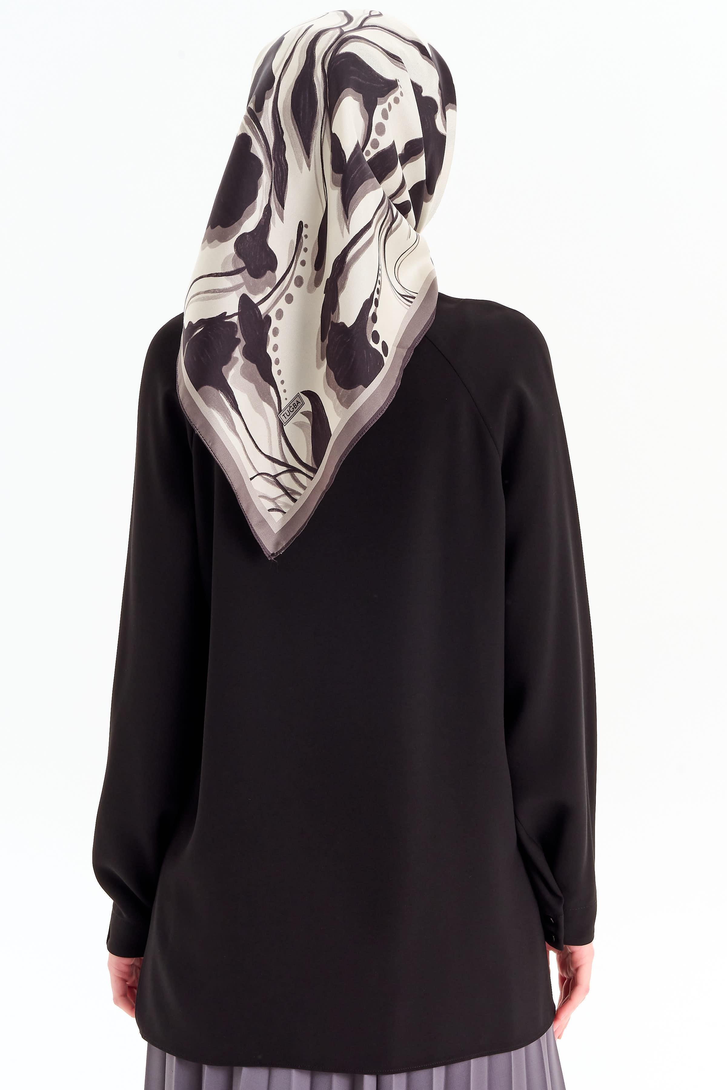 Kolu Pile Detaylı Bluz - Siyah TUGBA