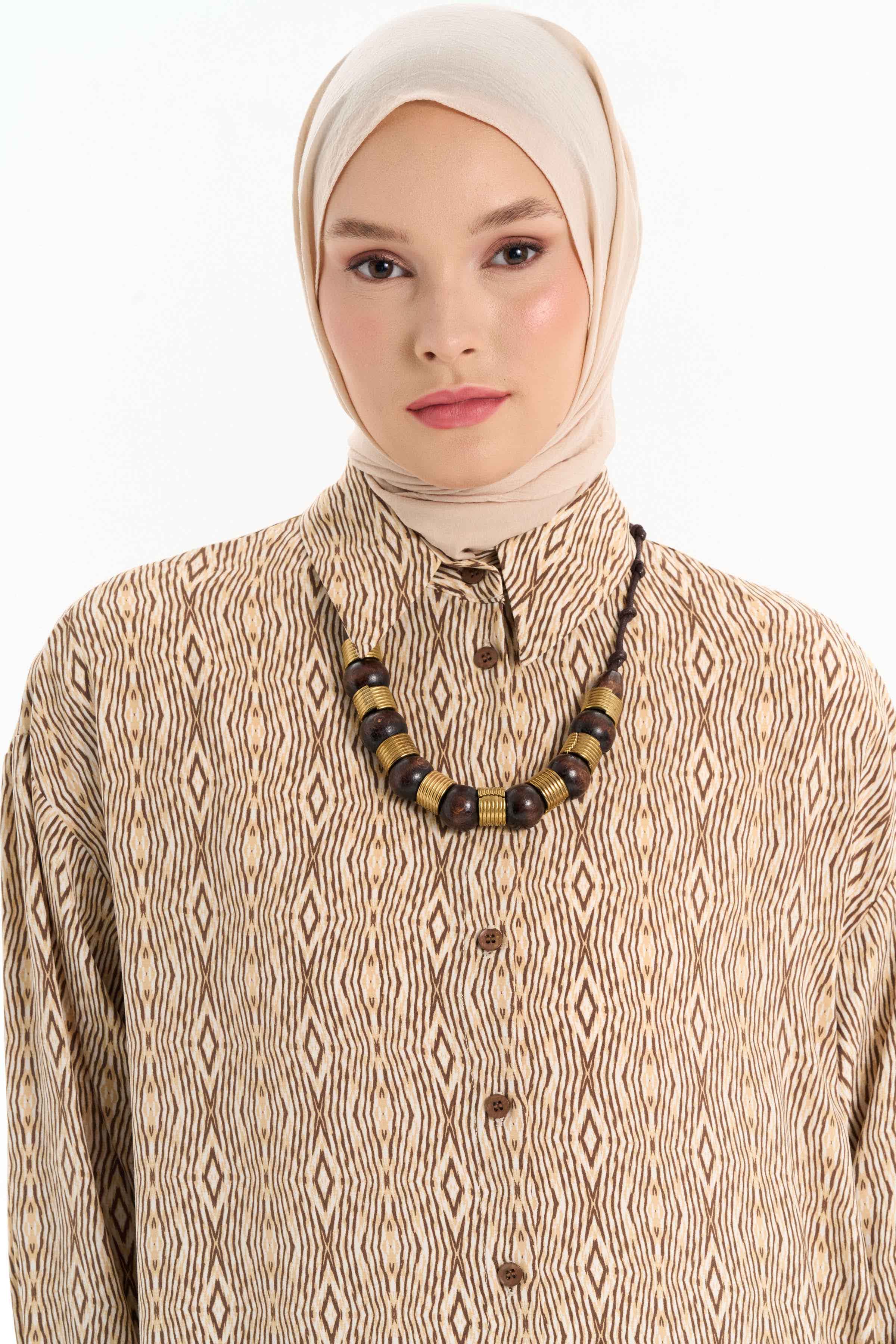 Kolye Detaylı Desenli Tunik - Camel TUGBA