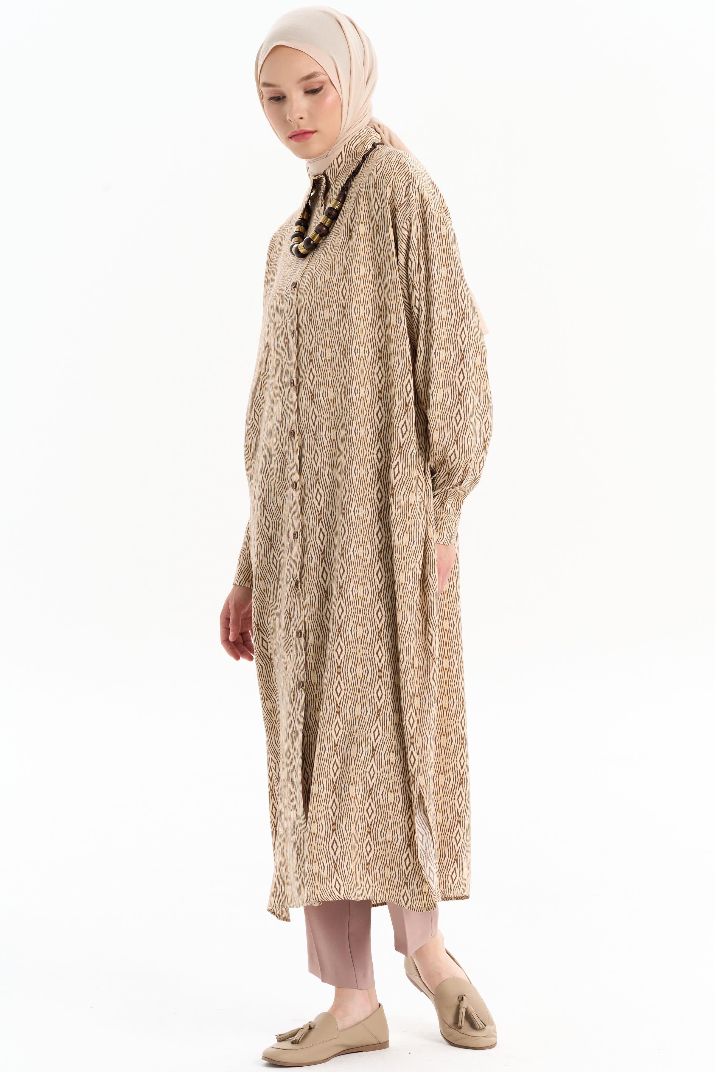 Kolye Detaylı Desenli Tunik - Camel TUGBA
