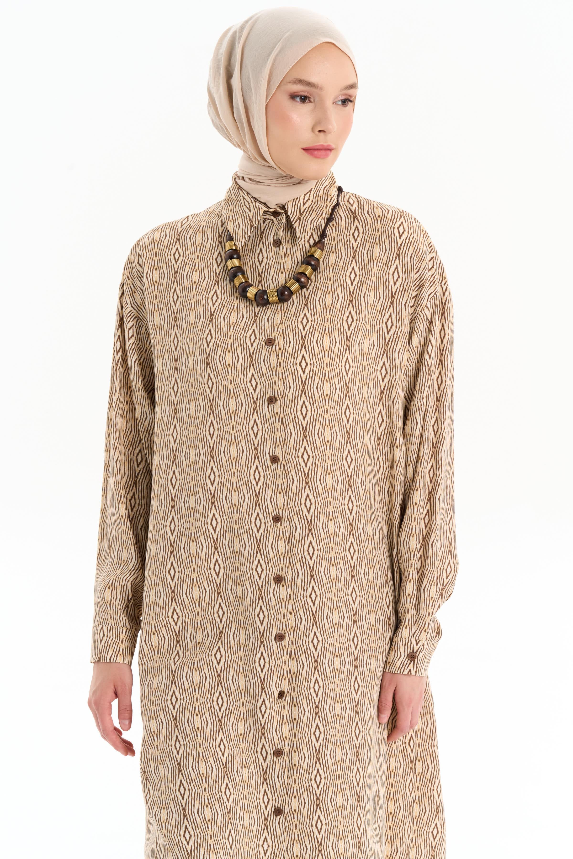 Kolye Detaylı Desenli Tunik - Camel TUGBA