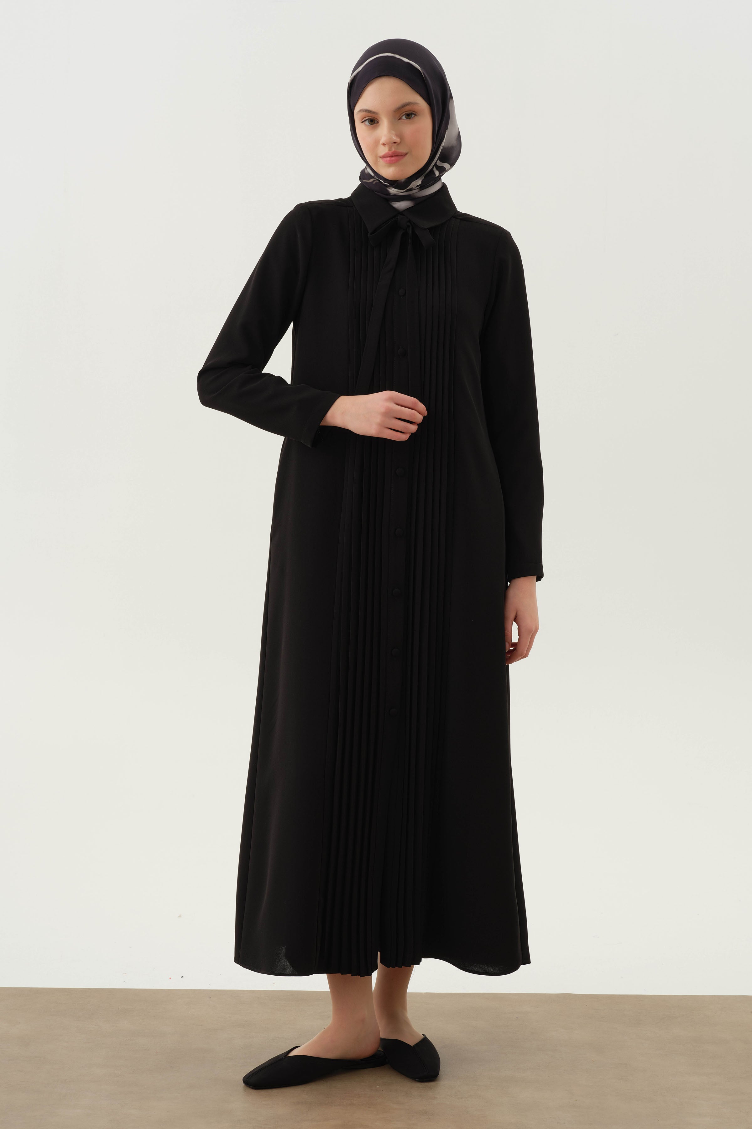 Kravat Yaka Piliseli Pardesü - Siyah TUGBA