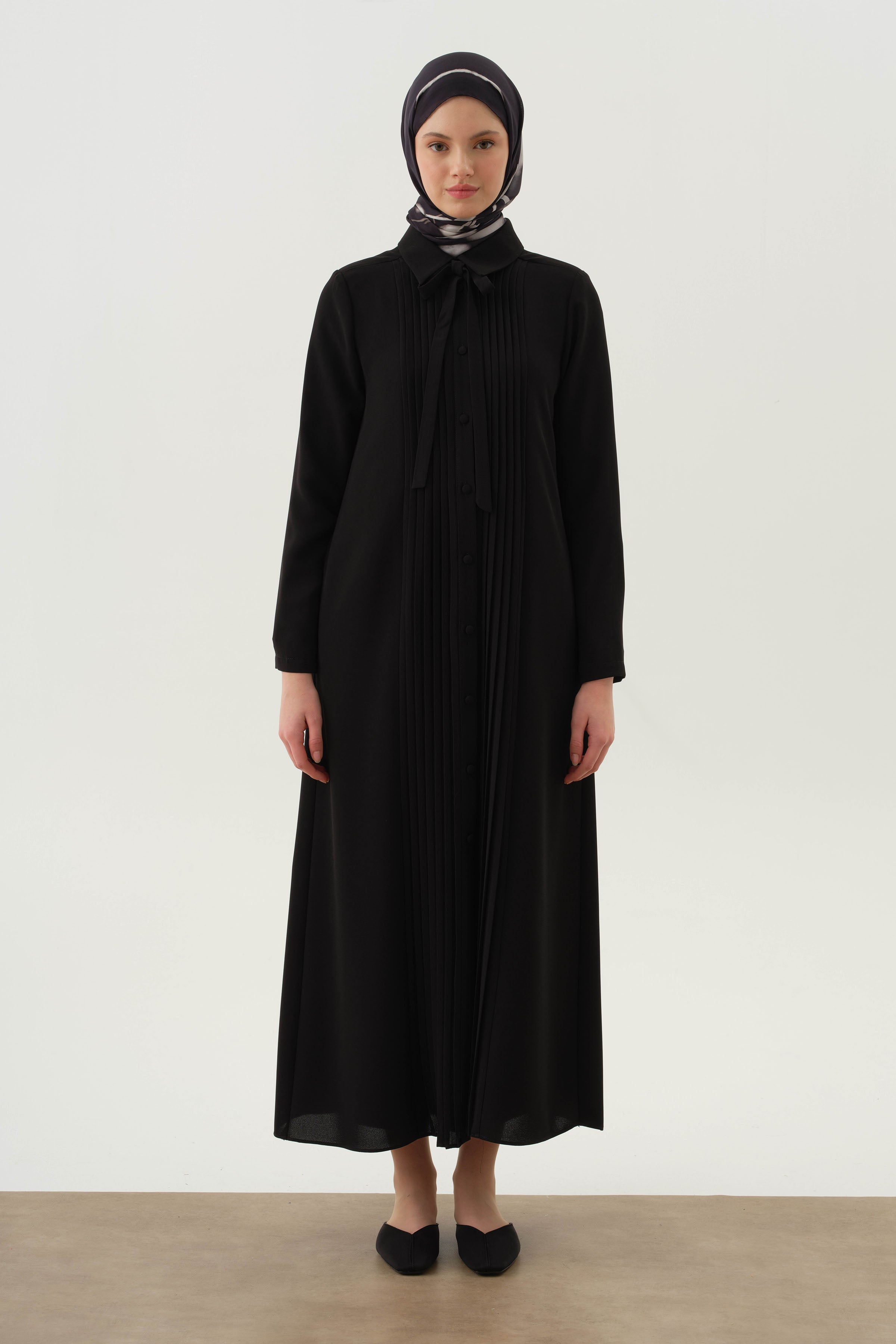 Kravat Yaka Piliseli Pardesü - Siyah TUGBA