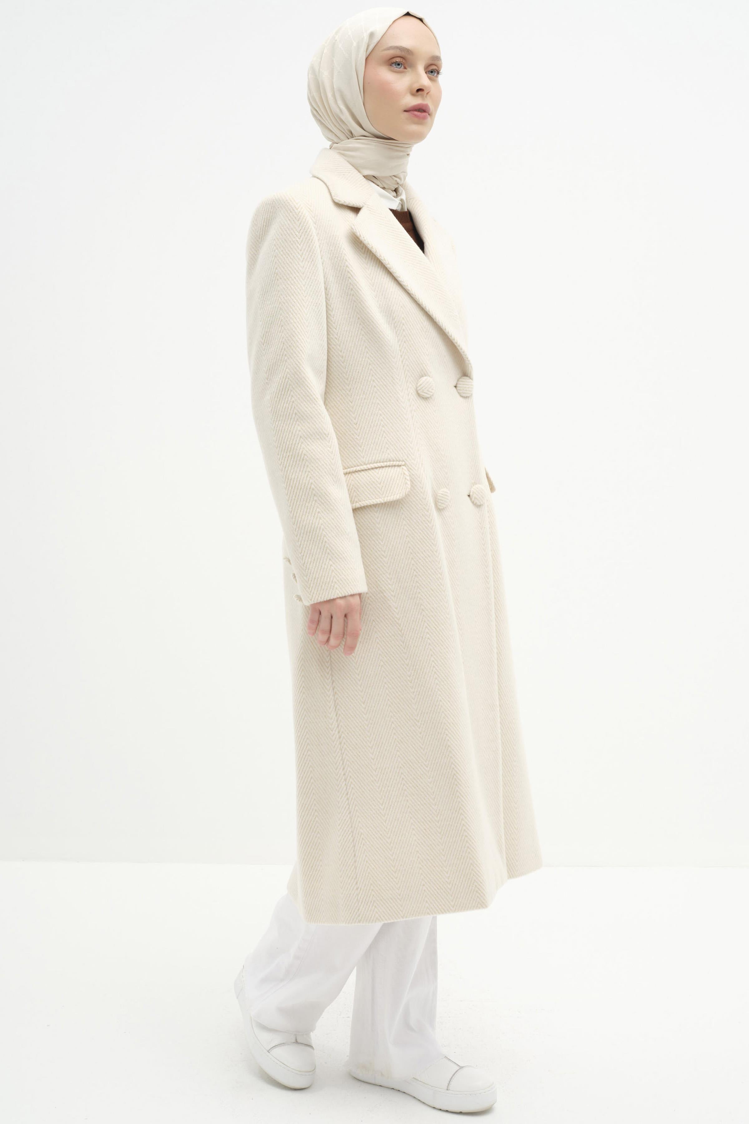 Kruvaze Balıksırtı Desenli Kaban - Bej TUGBA