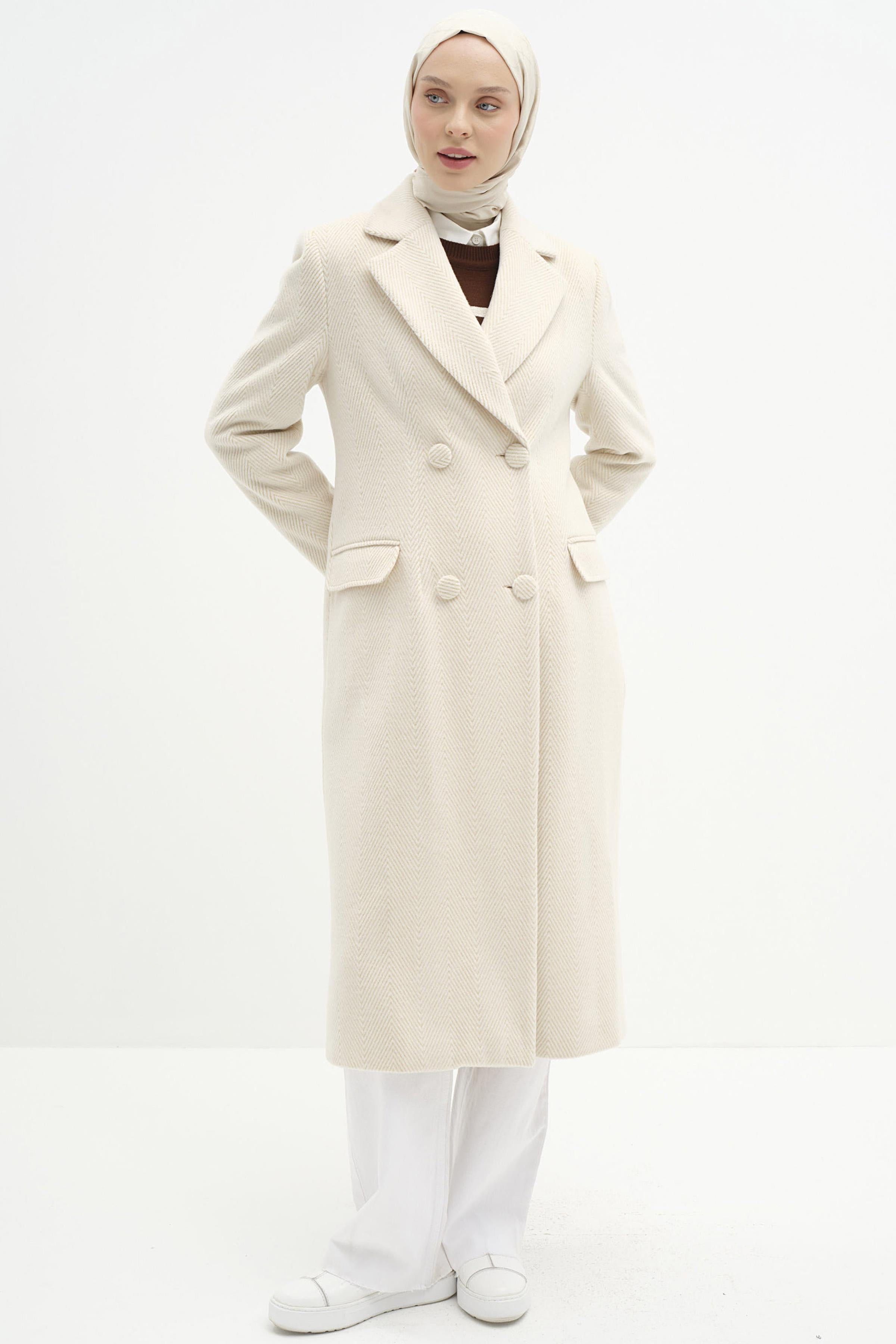 Kruvaze Balıksırtı Desenli Kaban - Bej TUGBA