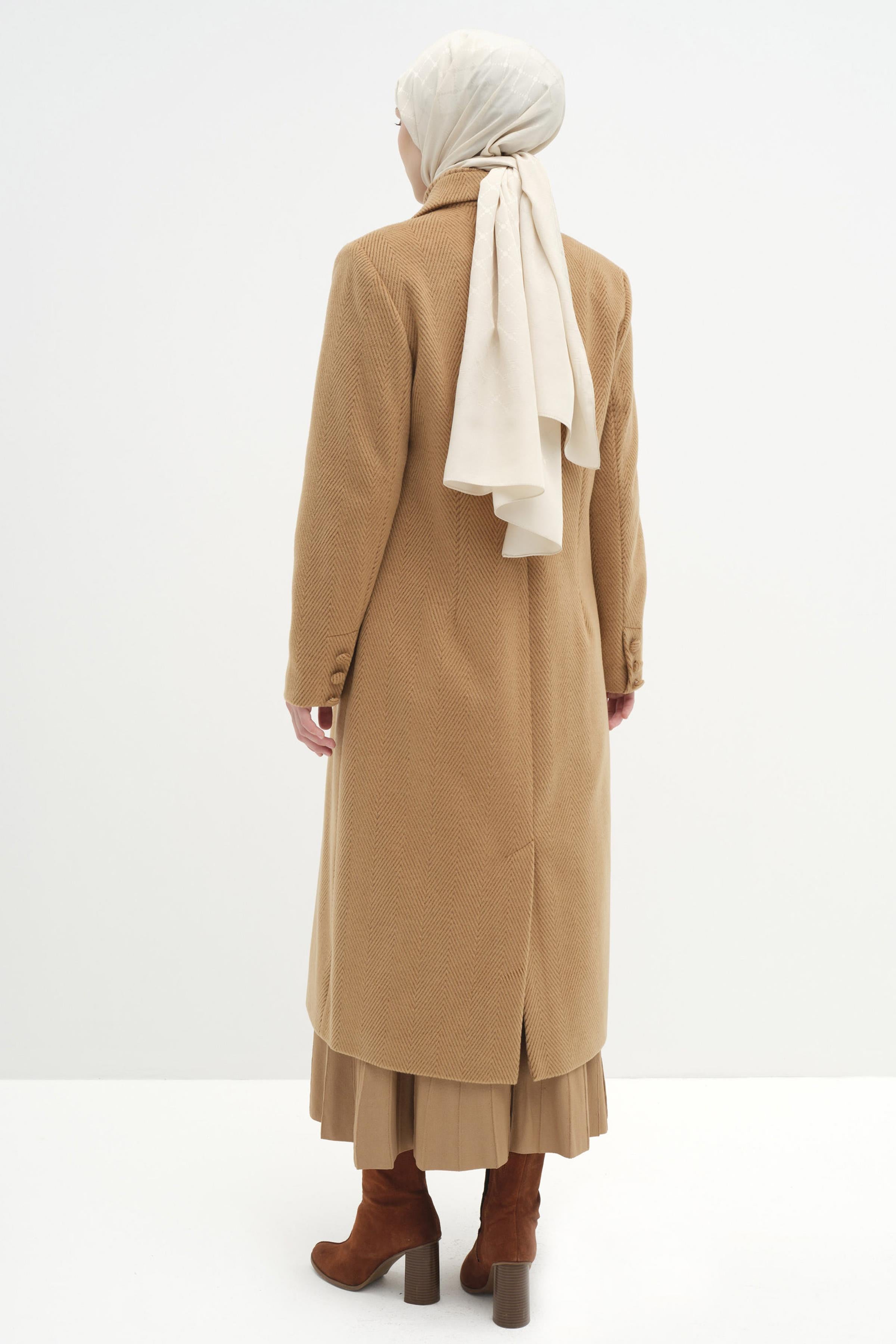 Kruvaze Balıksırtı Desenli Kaban - Camel TUGBA