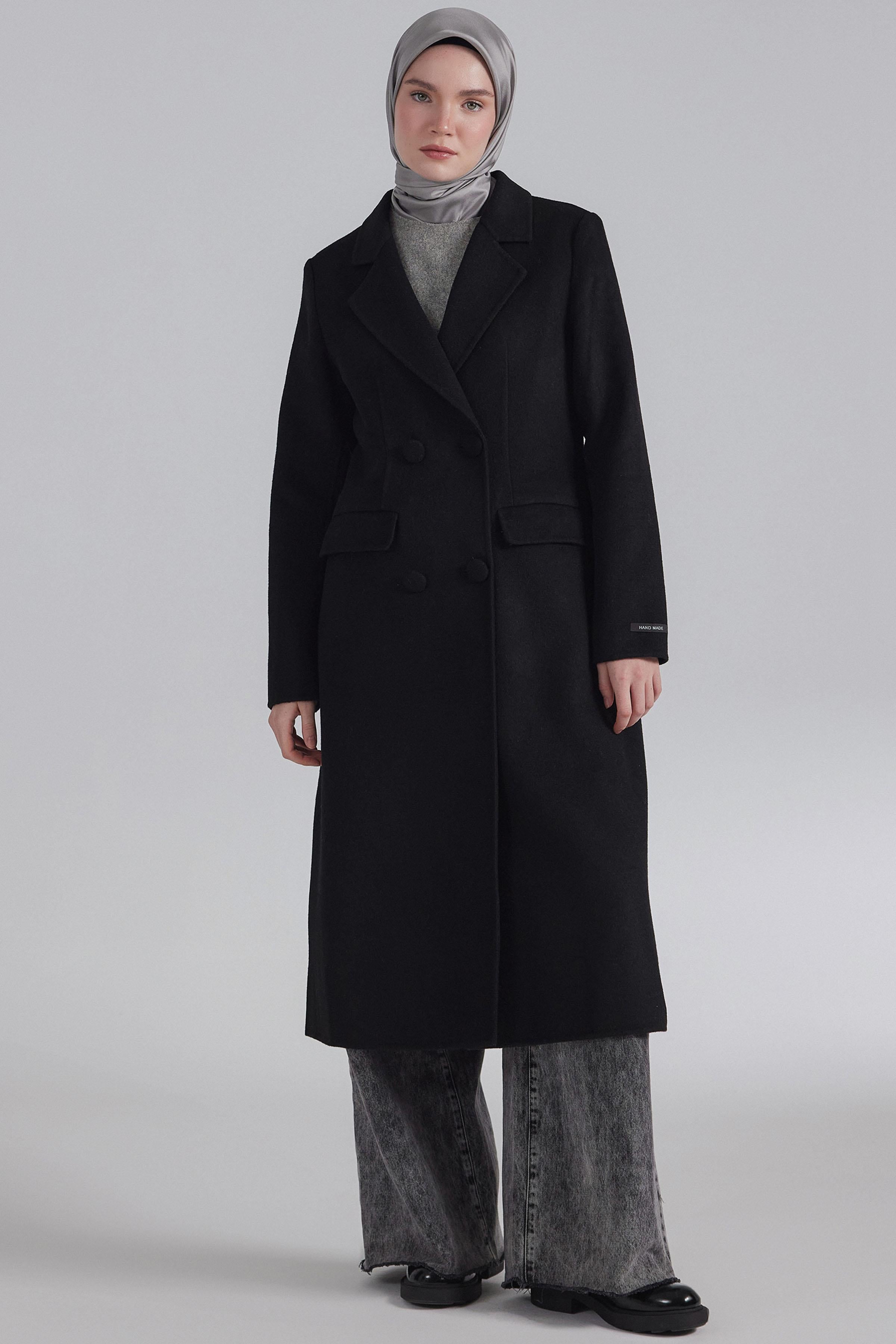 Double Yün Kruvaze Düğmeli Kaban - Siyah TUGBA