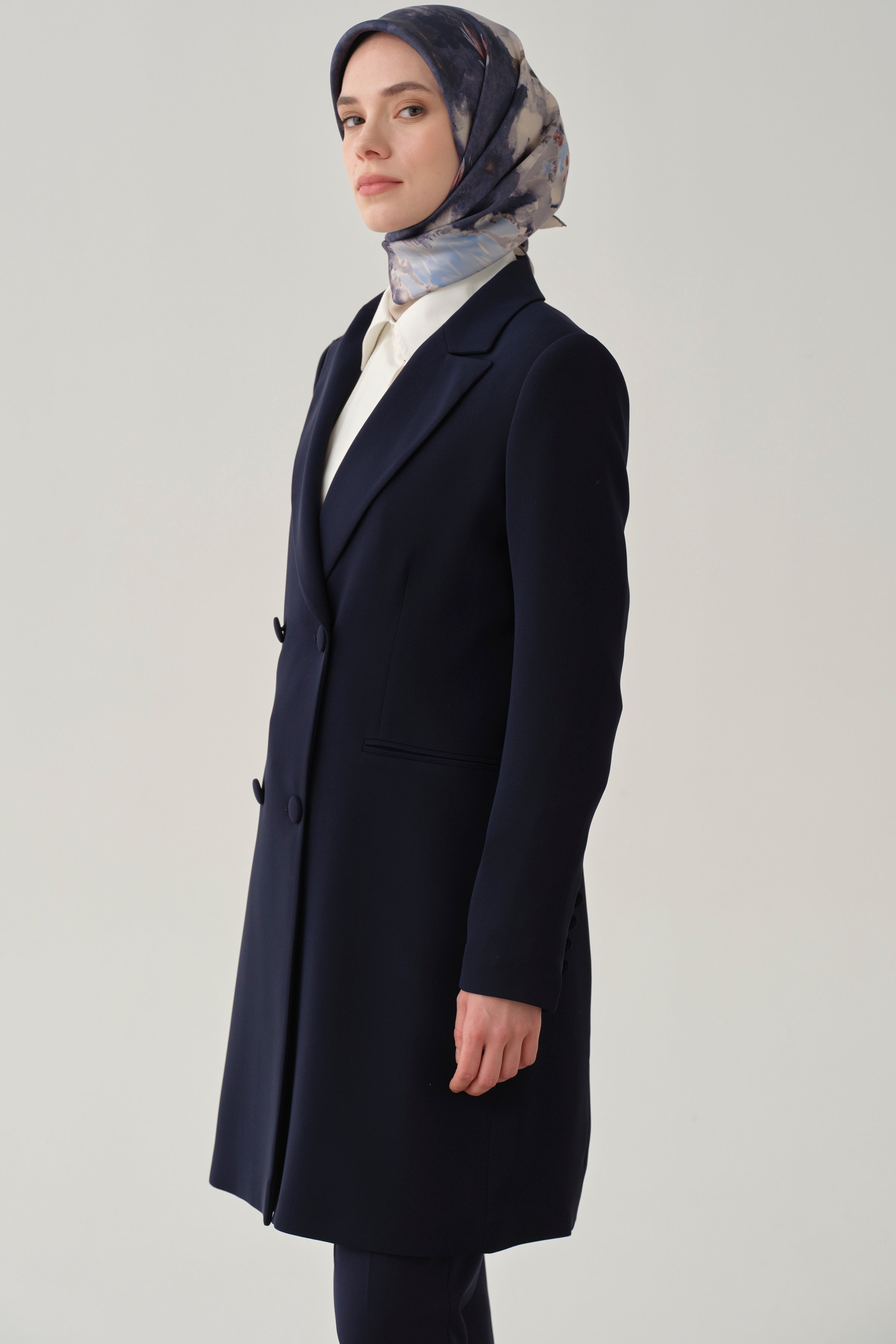 Kruvaze Düğmeli Uzun Basic Ceket - Lacivert TUGBA