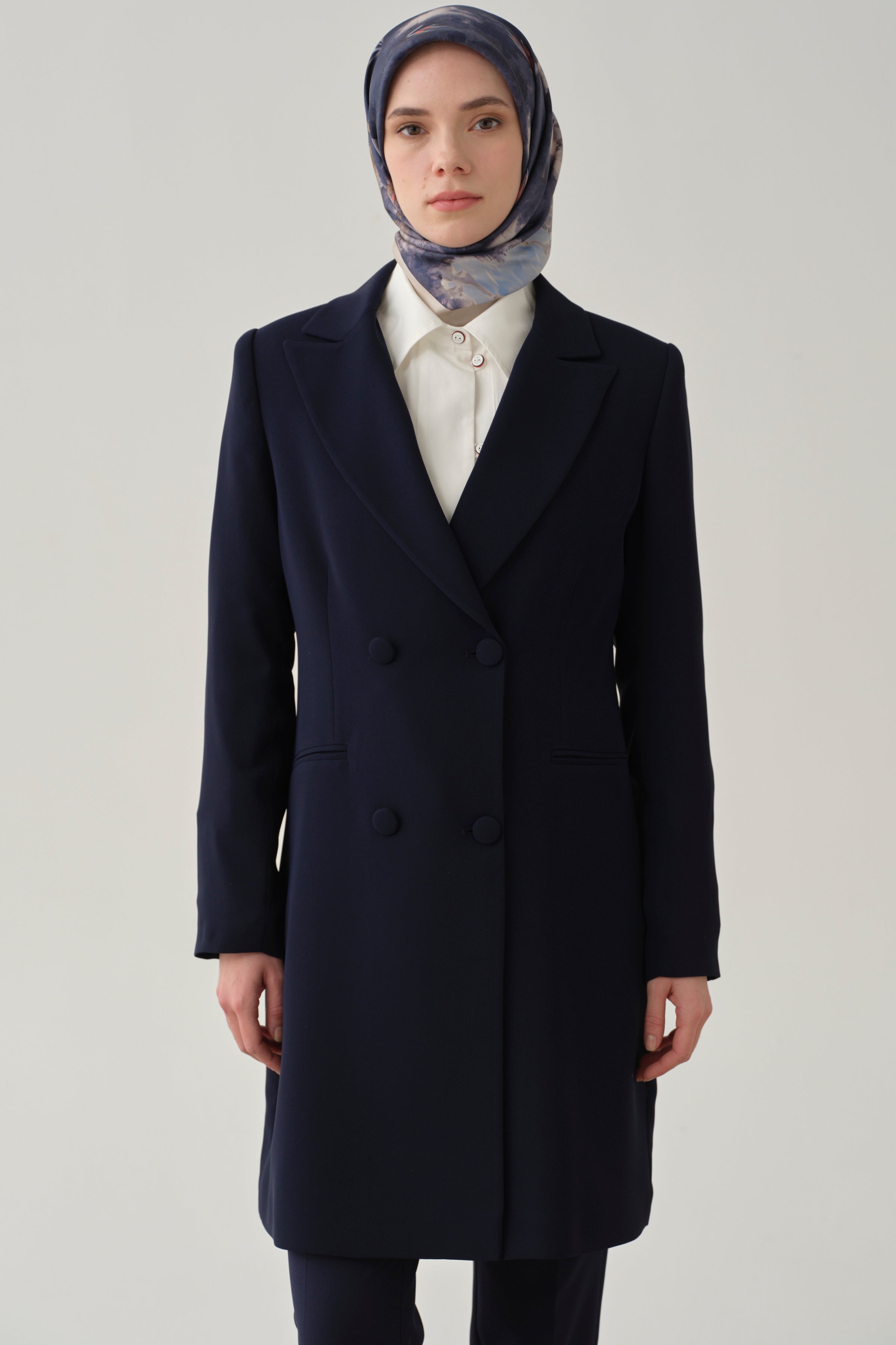 Kruvaze Düğmeli Uzun Basic Ceket - Lacivert TUGBA